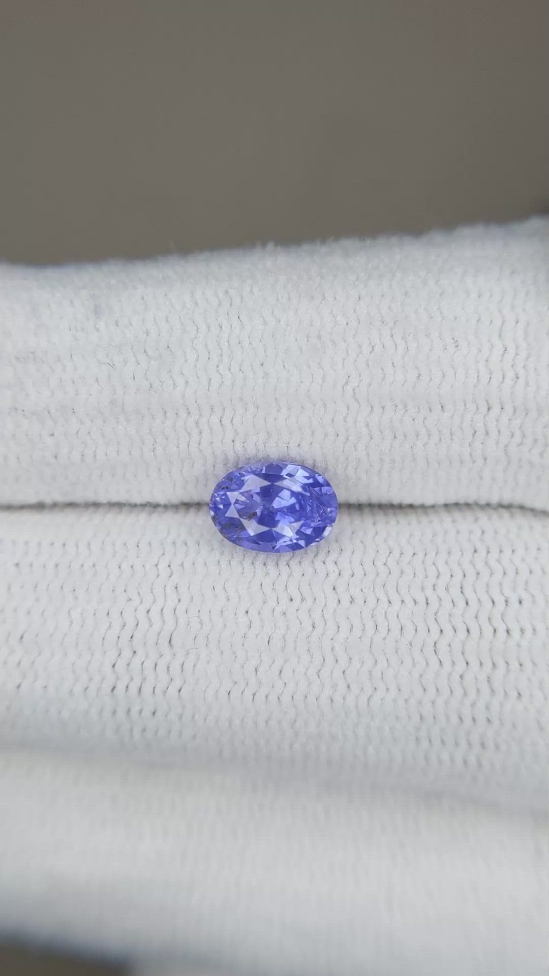 1.00 Ct. Blue Sapphire from Ceylon (Sri Lanka) Size Video