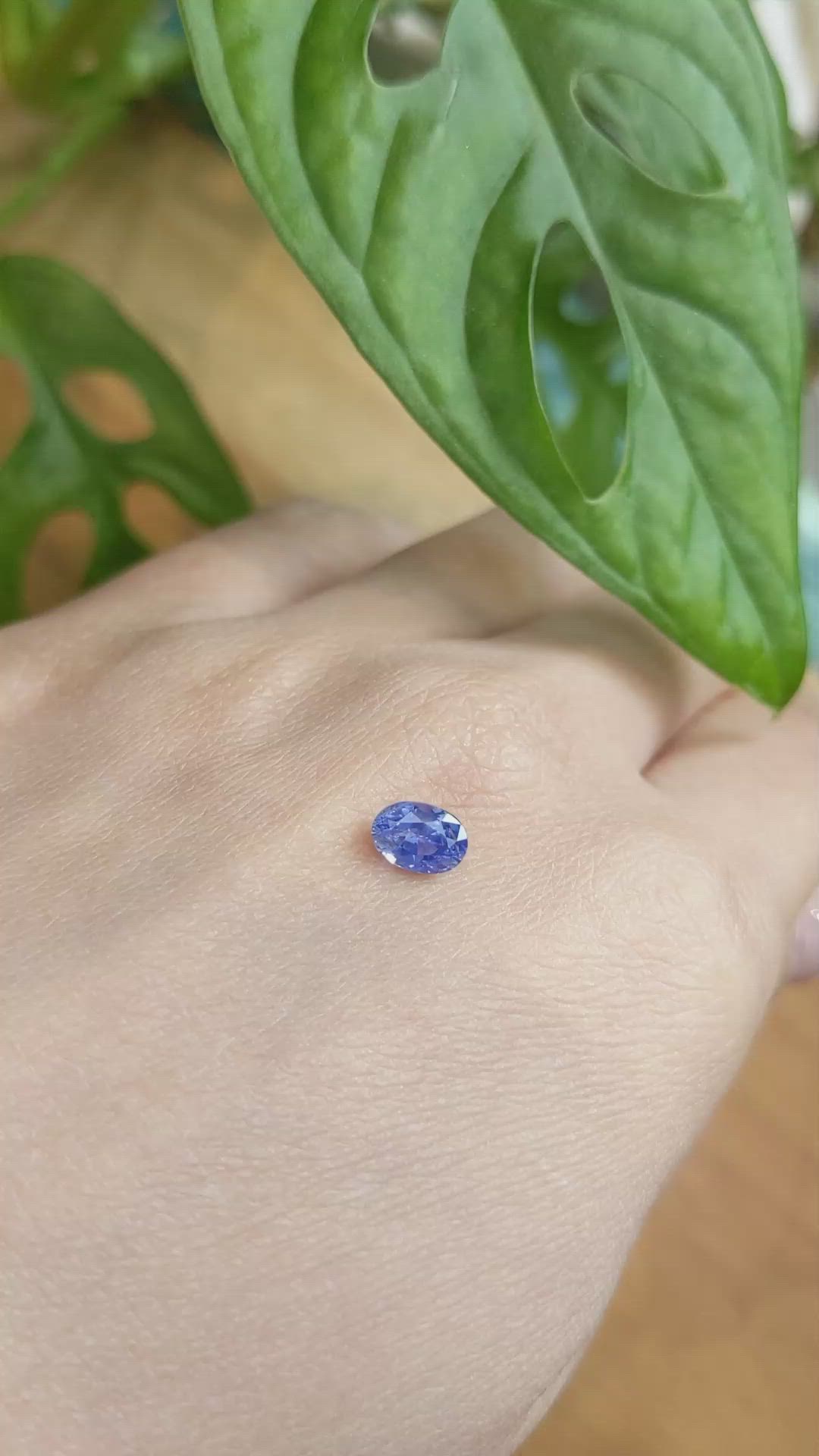 1.00 Ct. Blue Sapphire from Ceylon (Sri Lanka) Size Video