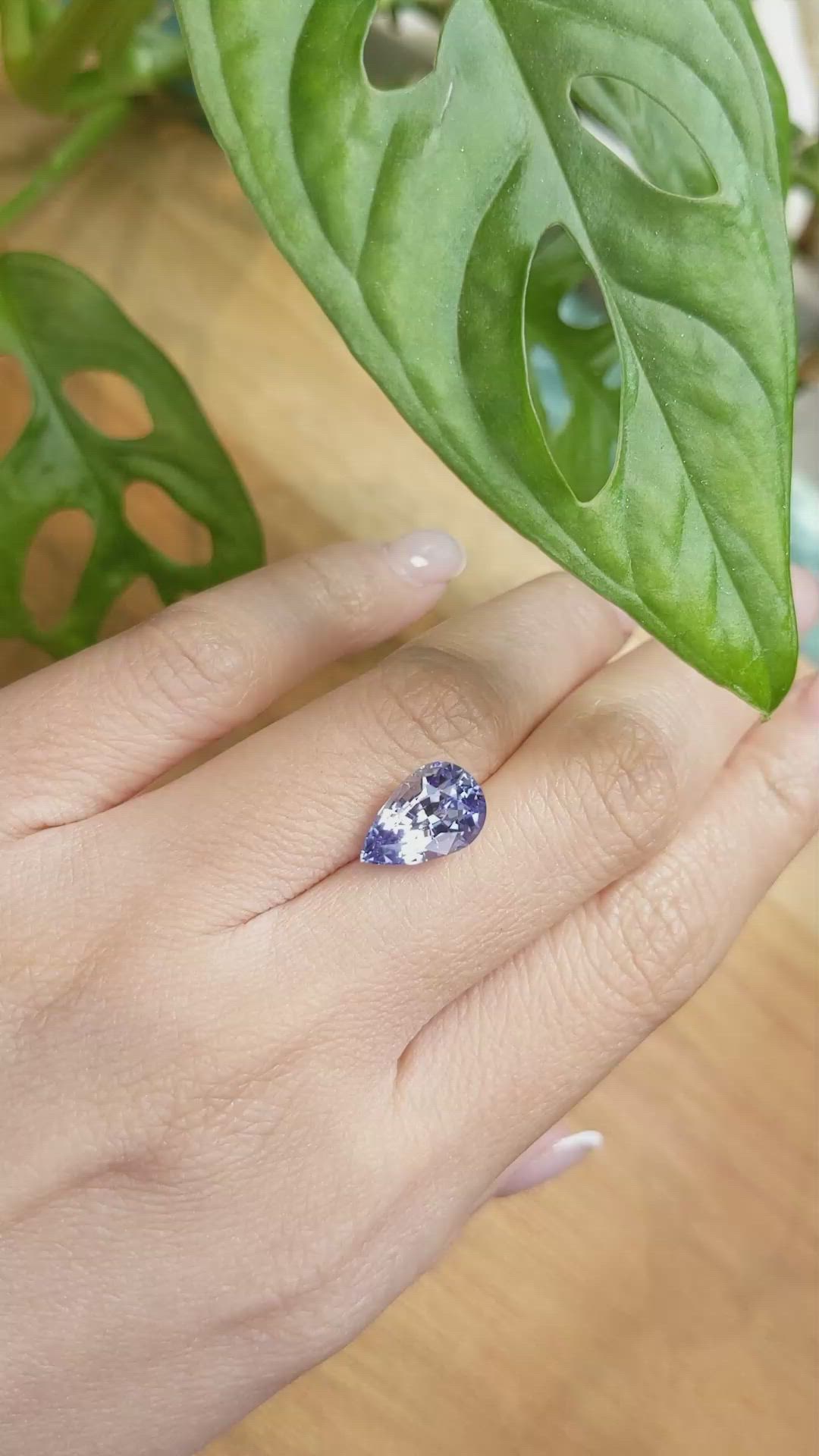 4.70 Ct. Blue Sapphire from Ceylon (Sri Lanka) Size Video