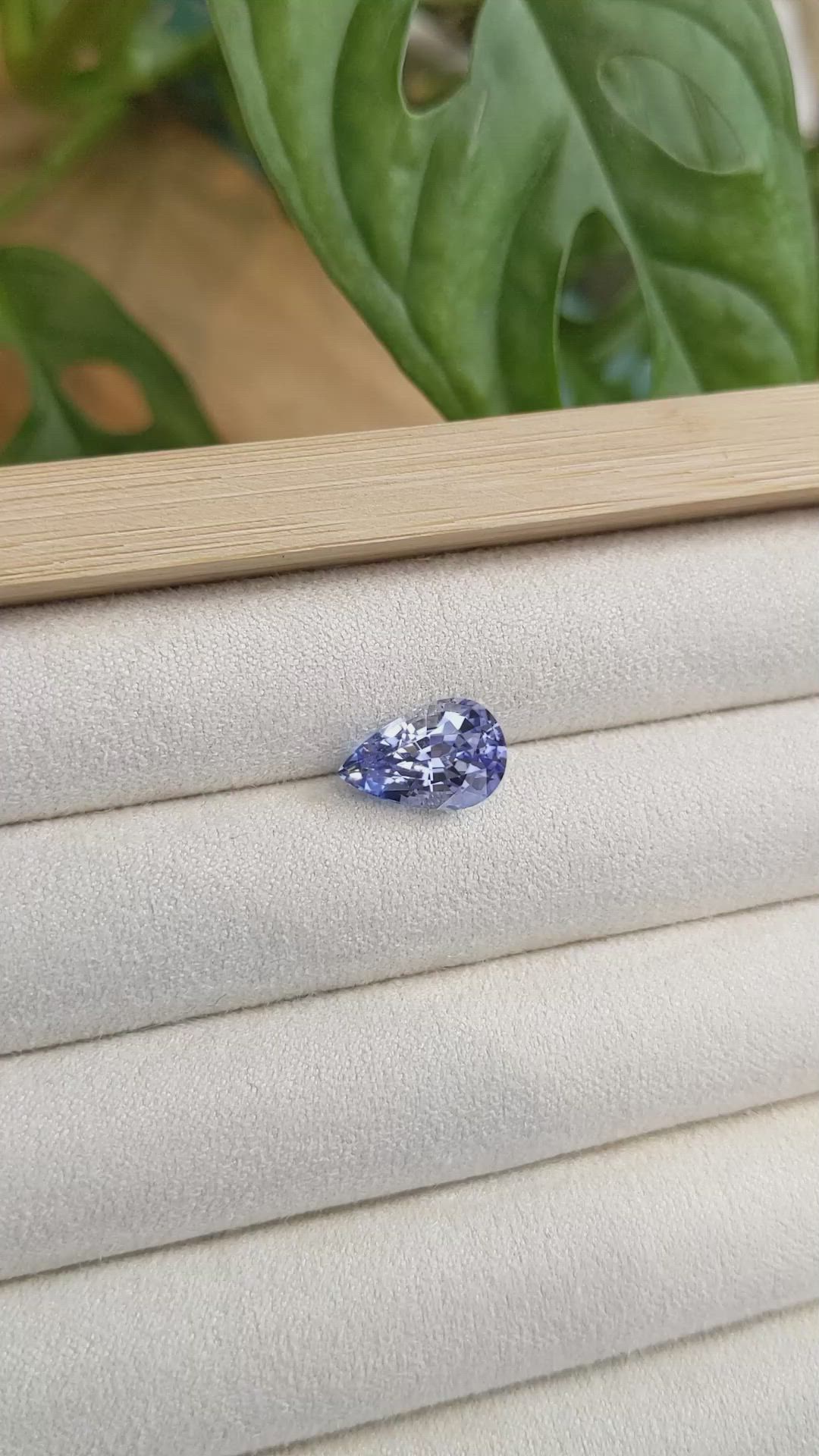 4.70 Ct. Blue Sapphire from Ceylon (Sri Lanka) Size Video