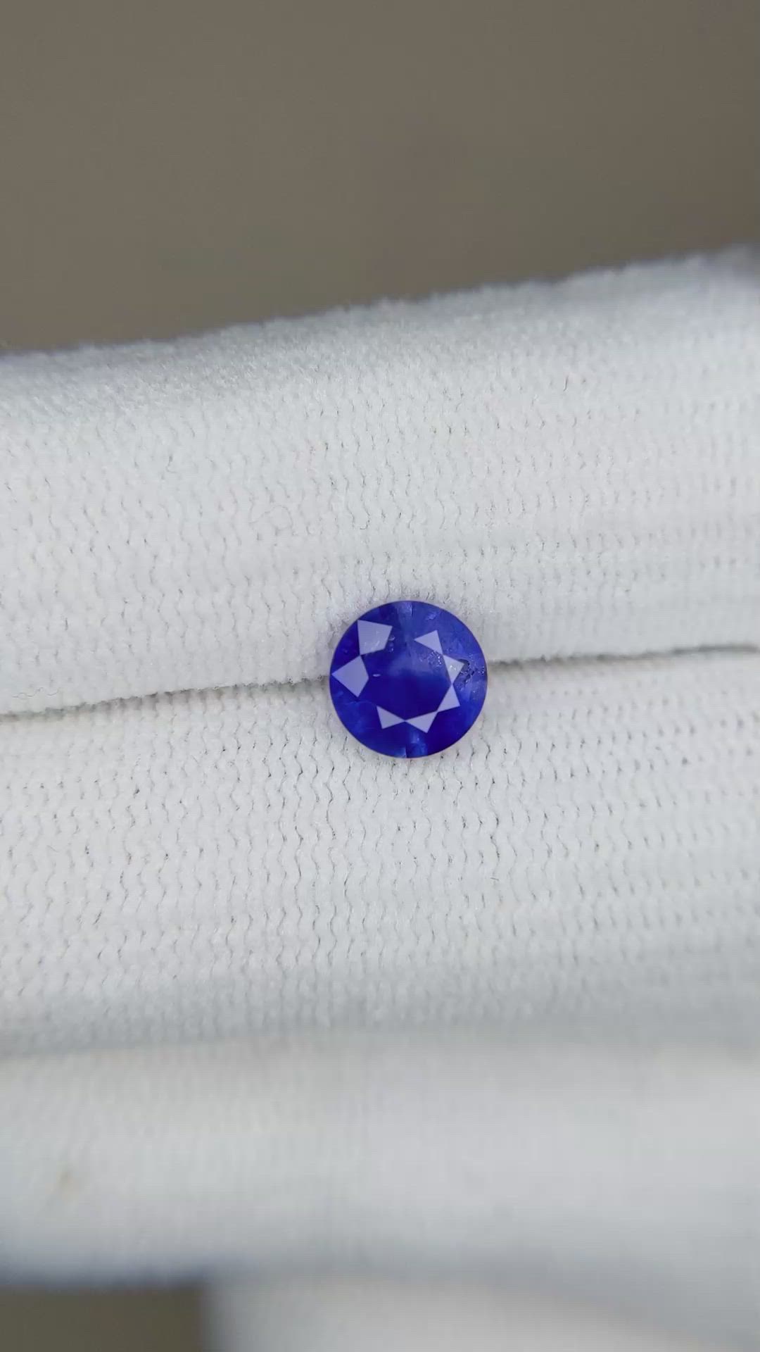 0.97 Ct. Blue Sapphire from Ceylon (Sri Lanka) Size Video