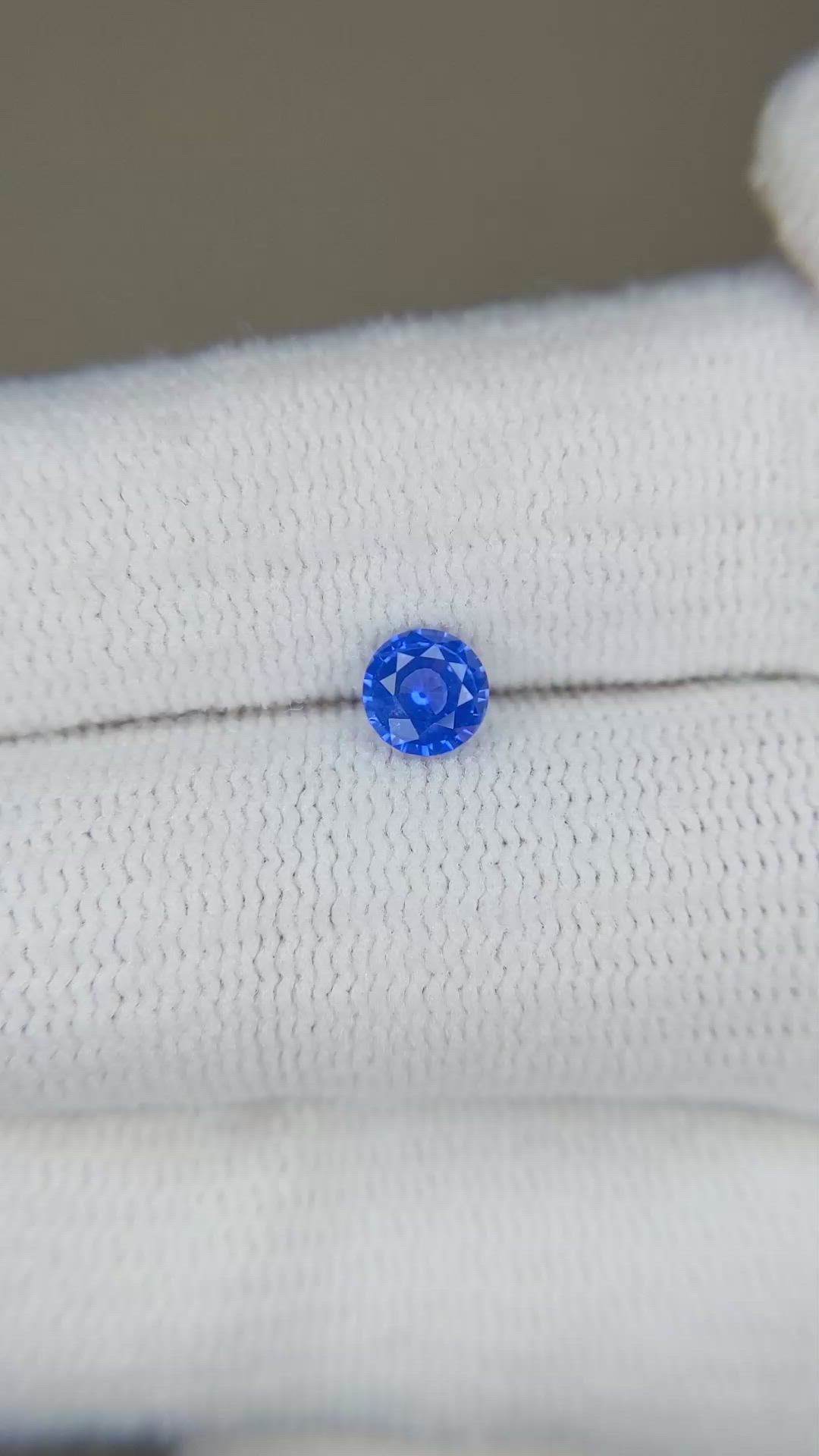 0.45 Ct. Blue Sapphire from Ceylon (Sri Lanka) Size Video