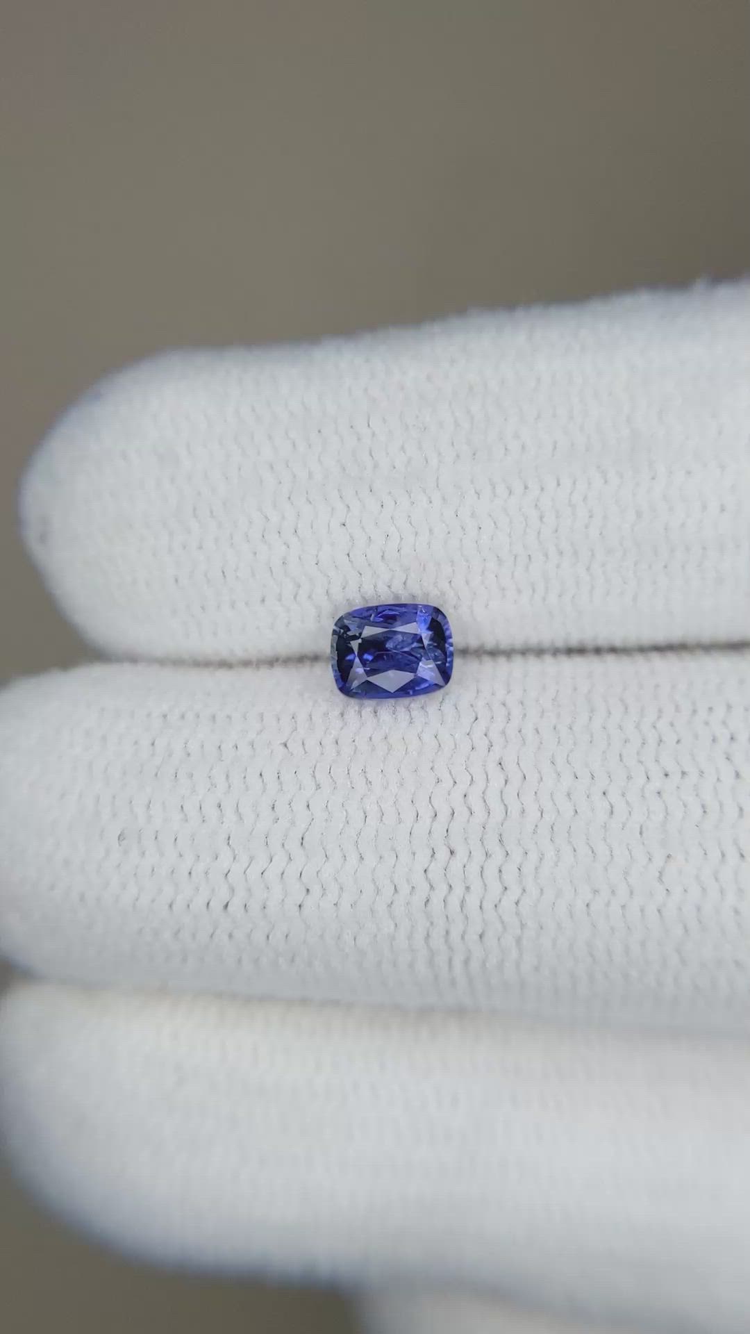 0.45 Ct. Blue Sapphire from Ceylon (Sri Lanka) Size Video