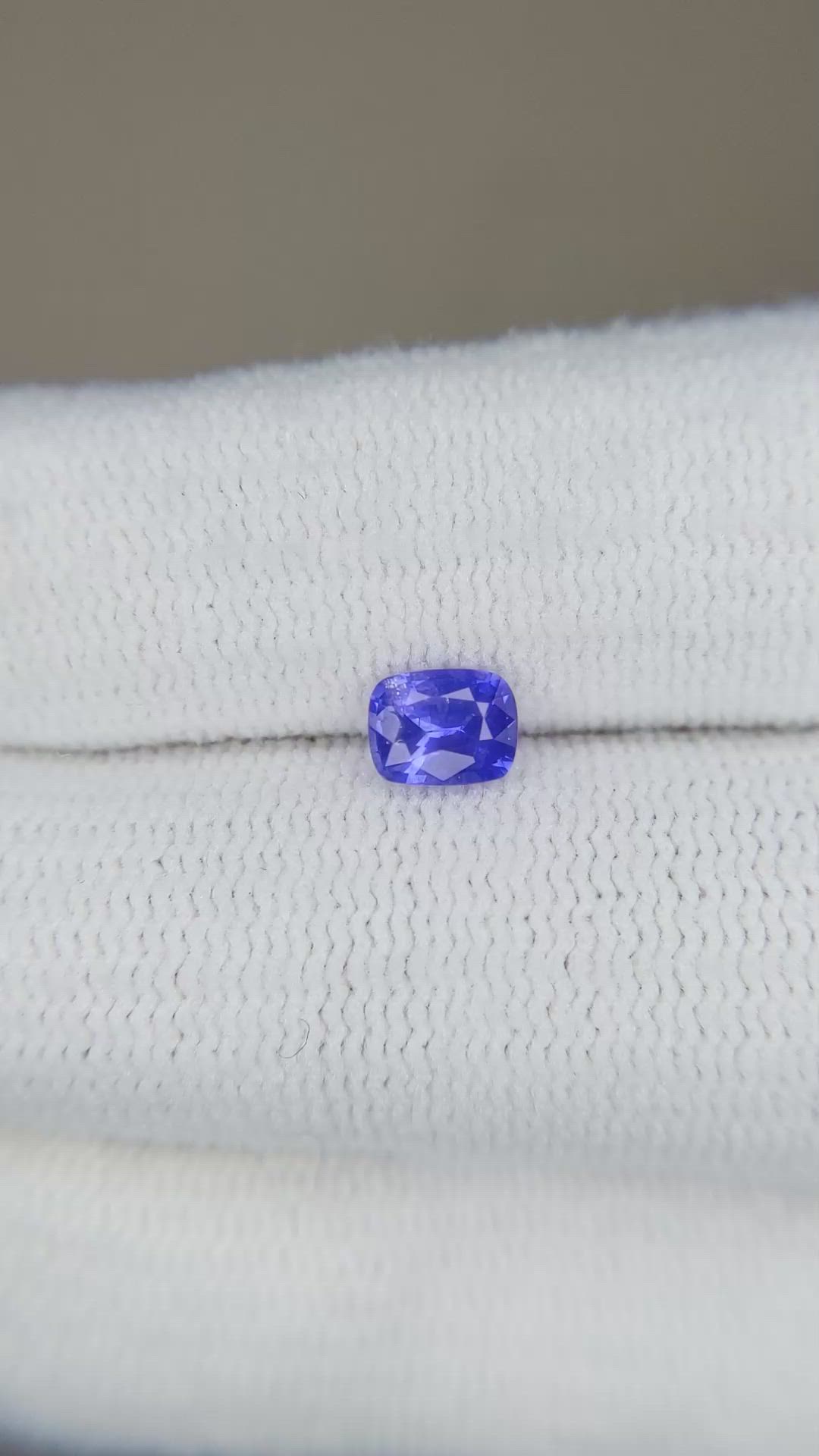 0.51 Ct. Blue Sapphire from Ceylon (Sri Lanka) Size Video