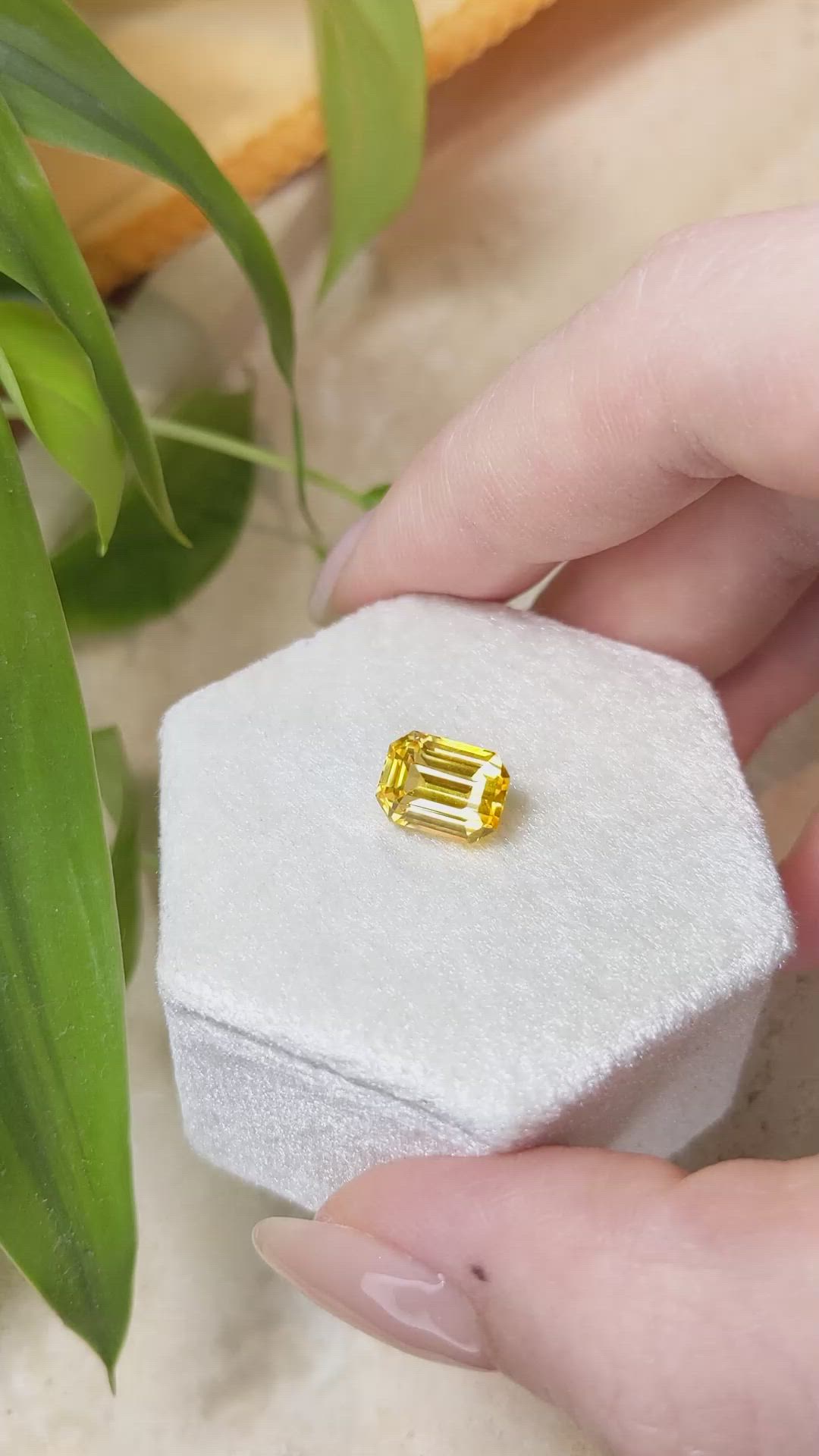 3.51 Ct. Yellow Sapphire from Ceylon (Sri Lanka) Size Video