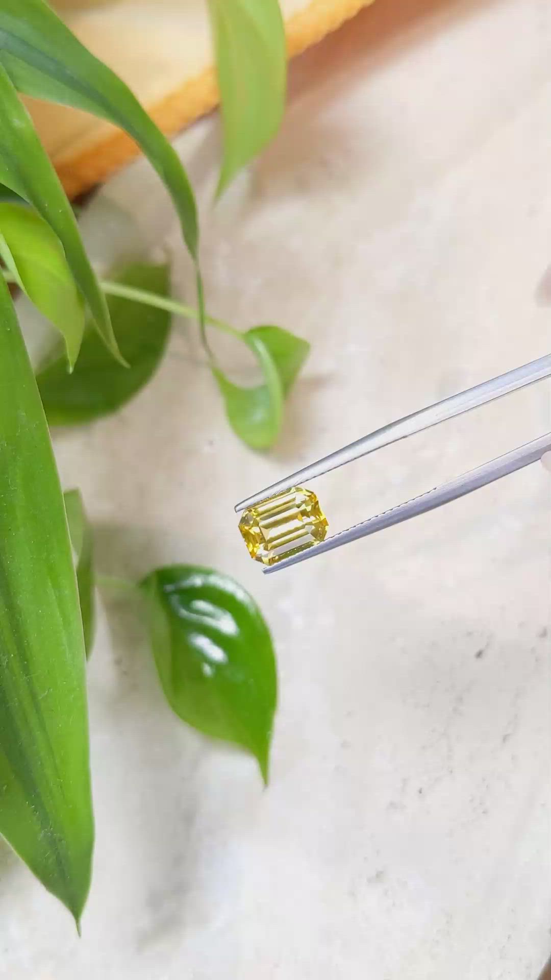 3.51 Ct. Yellow Sapphire from Ceylon (Sri Lanka) Size Video