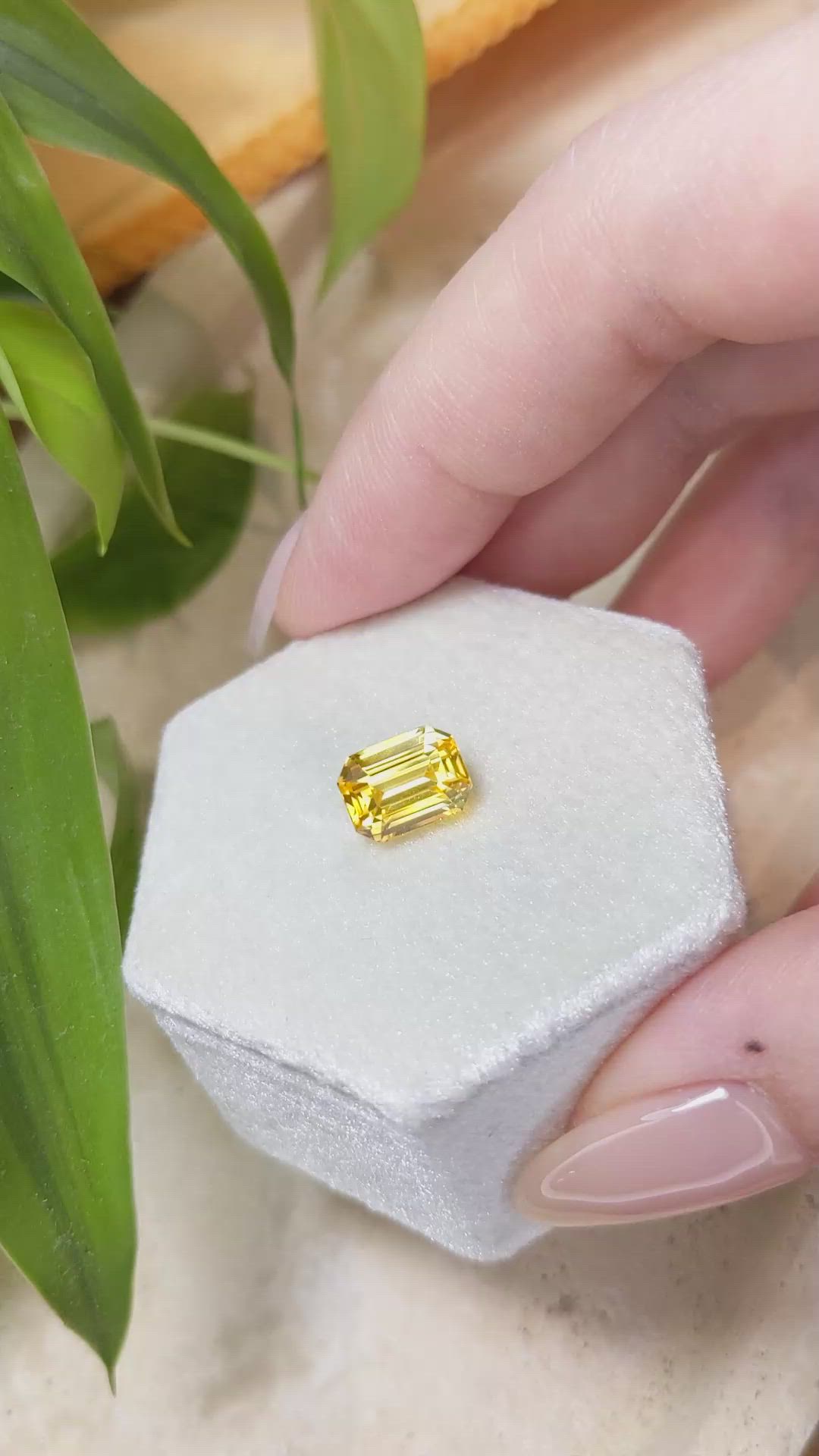 3.51 Ct. Yellow Sapphire from Ceylon (Sri Lanka) Size Video