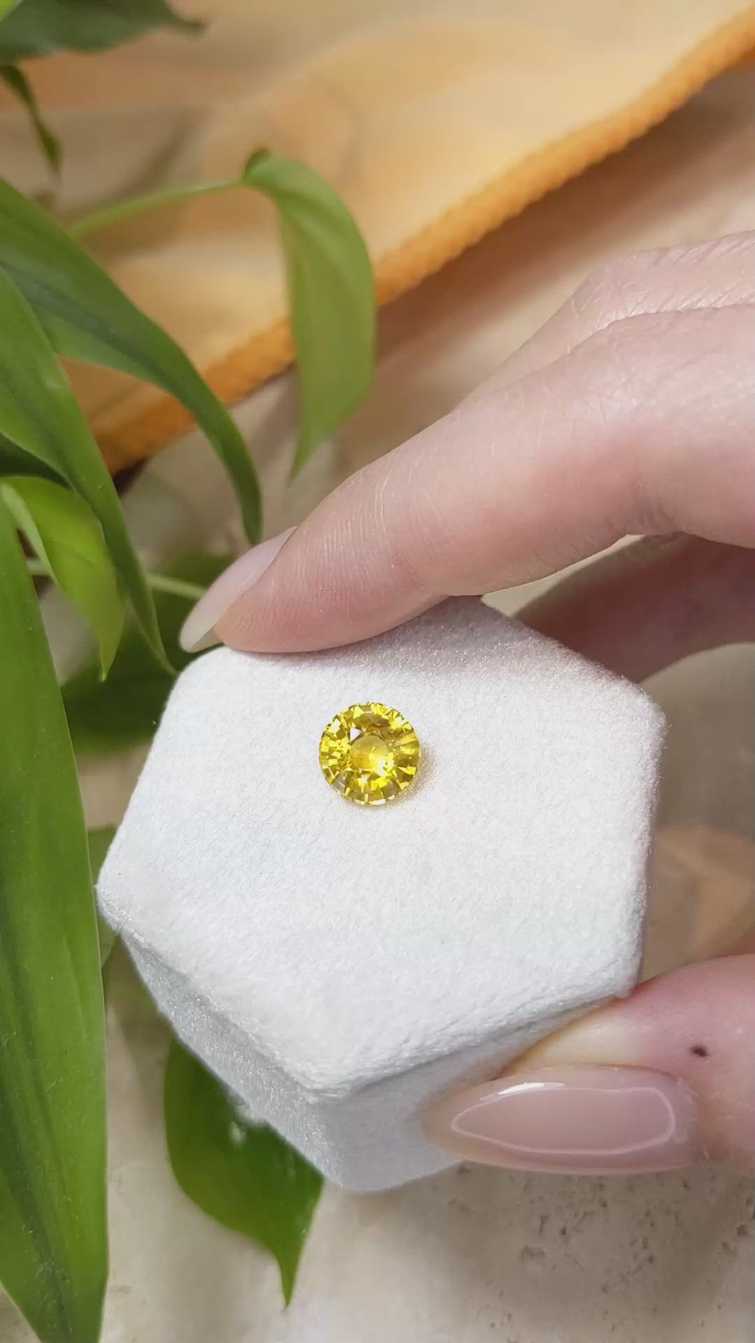 3.03 Ct. Yellow Sapphire from Ceylon (Sri Lanka) Size Video