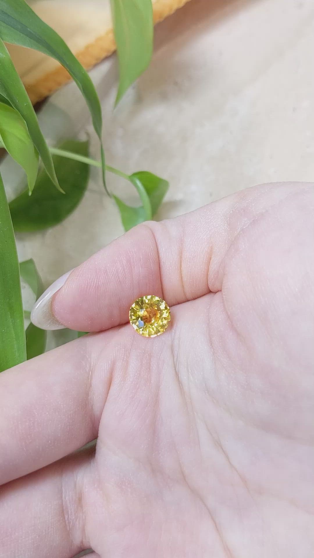 3.03 Ct. Yellow Sapphire from Ceylon (Sri Lanka) Size Video