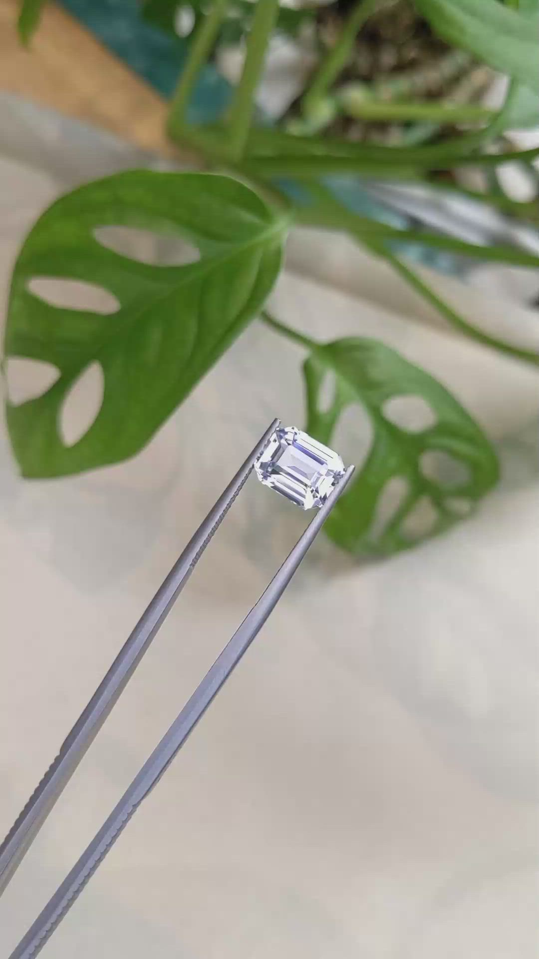 4.51 Ct. White Sapphire from Ceylon (Sri Lanka) Size Video