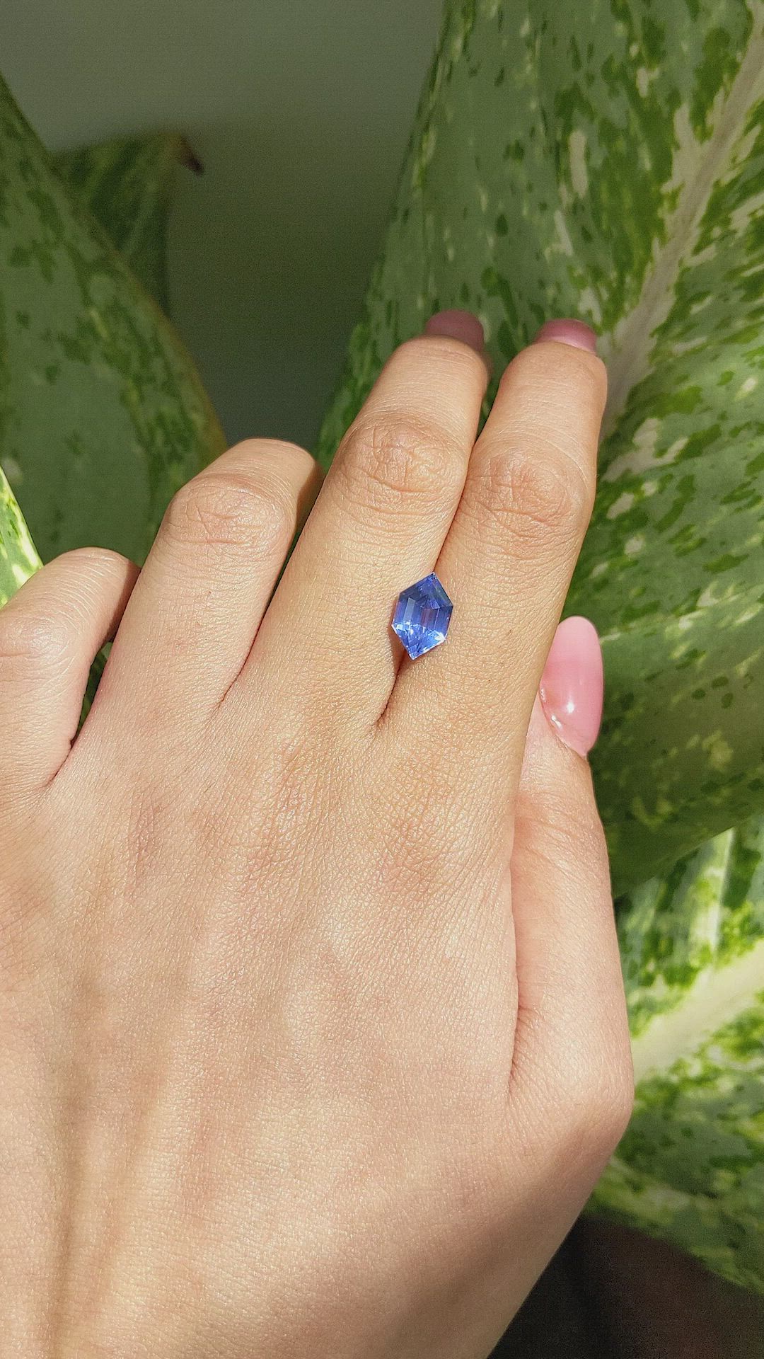 3.28 Ct. Blue Sapphire from Ceylon (Sri Lanka) Size Video