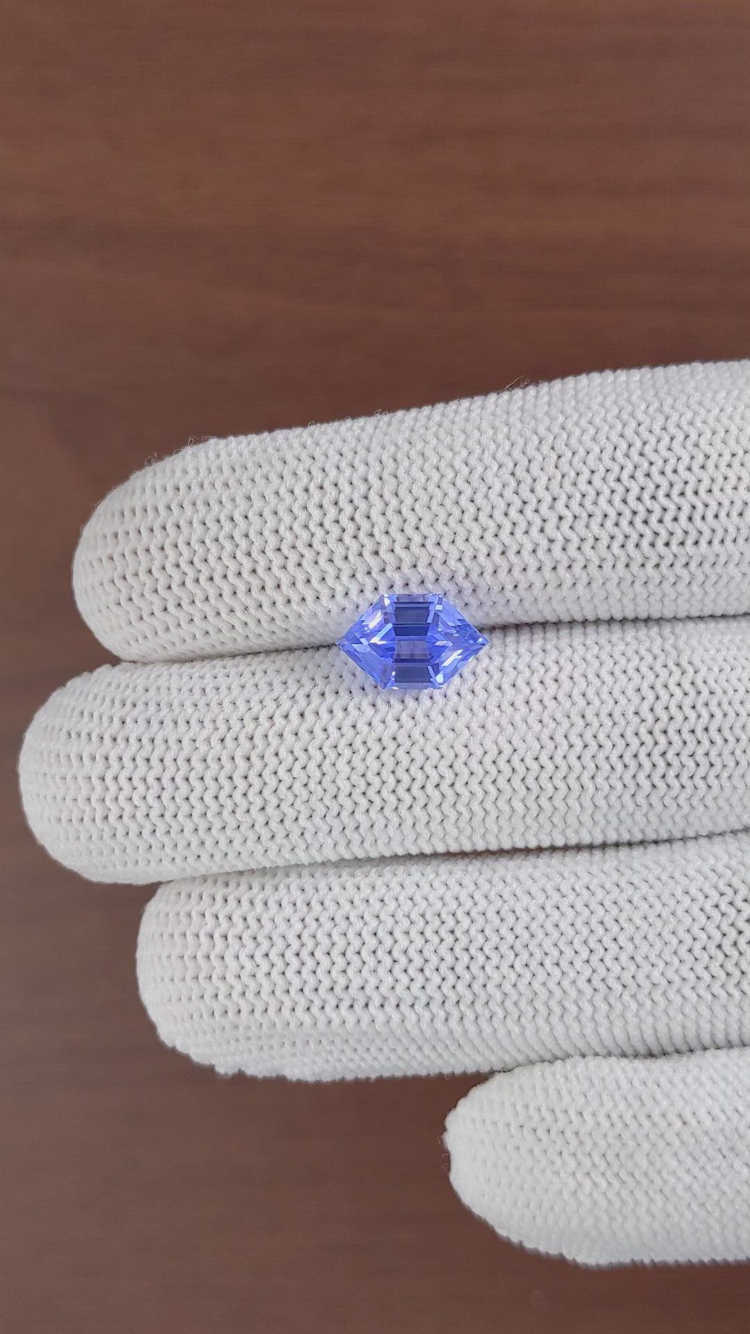 3.28 Ct. Blue Sapphire from Ceylon (Sri Lanka) Size Video