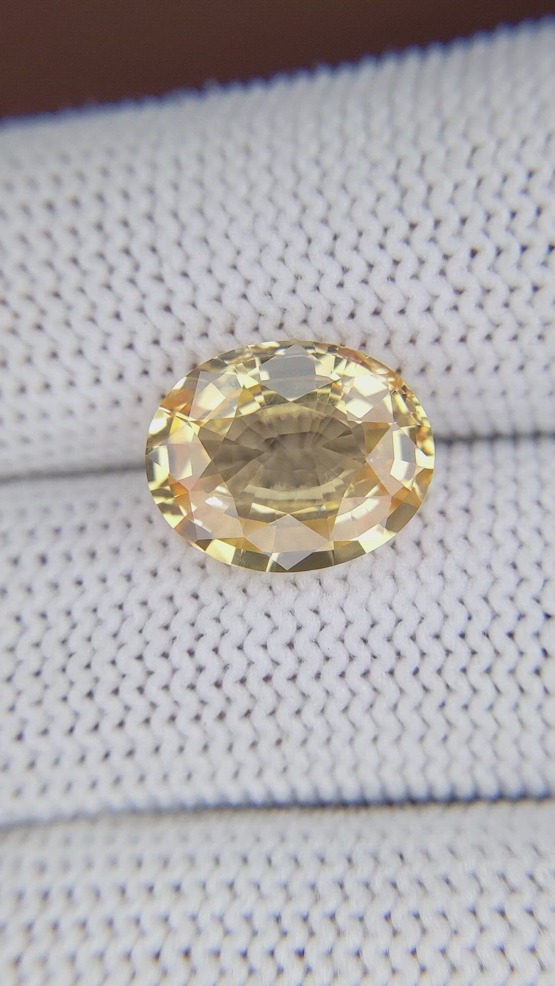 6.16 Ct. Peach Sapphire from Ceylon (Sri Lanka) Size Video