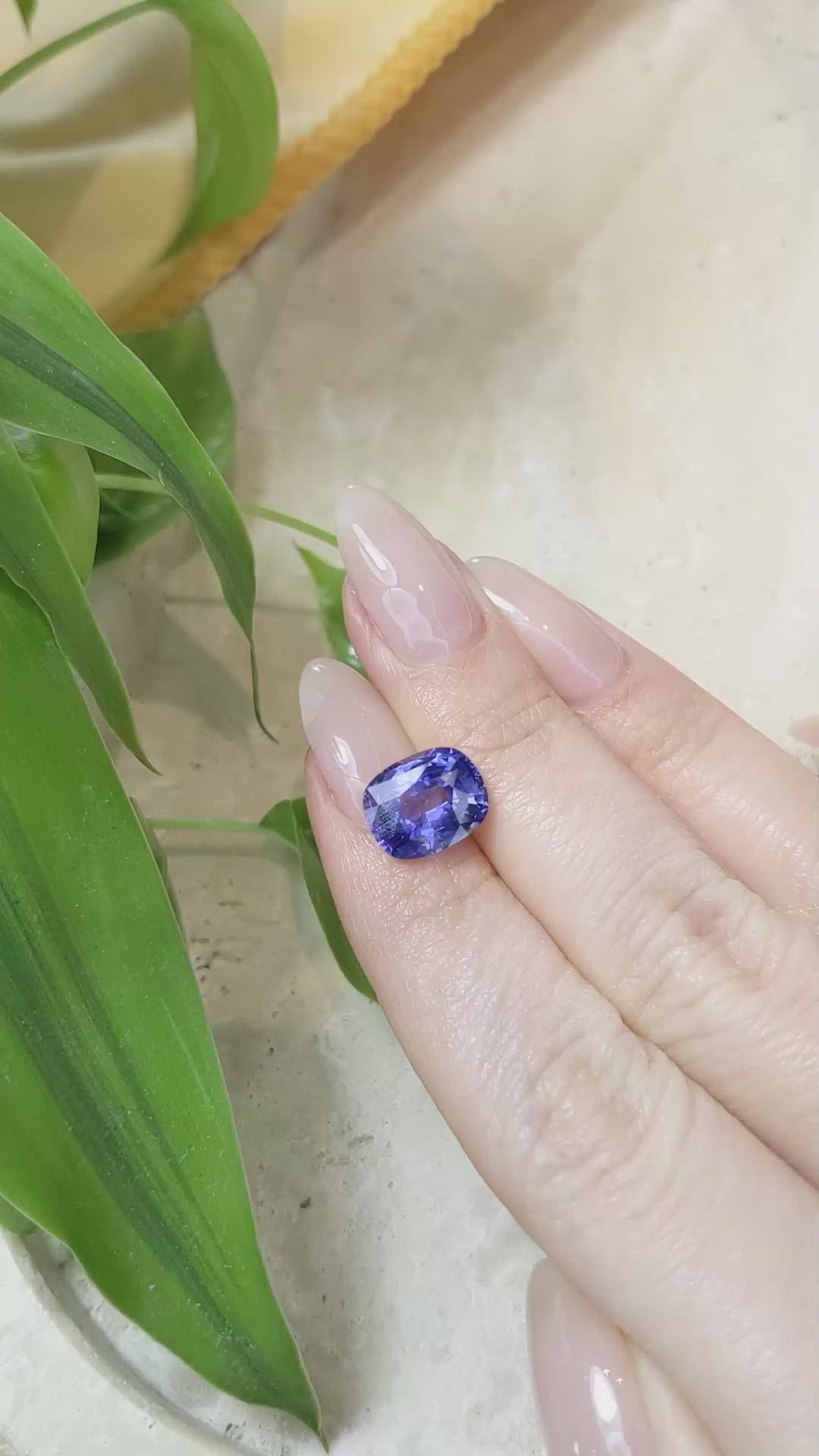 4.54 Ct. Blue Sapphire from Ceylon (Sri Lanka) Size Video