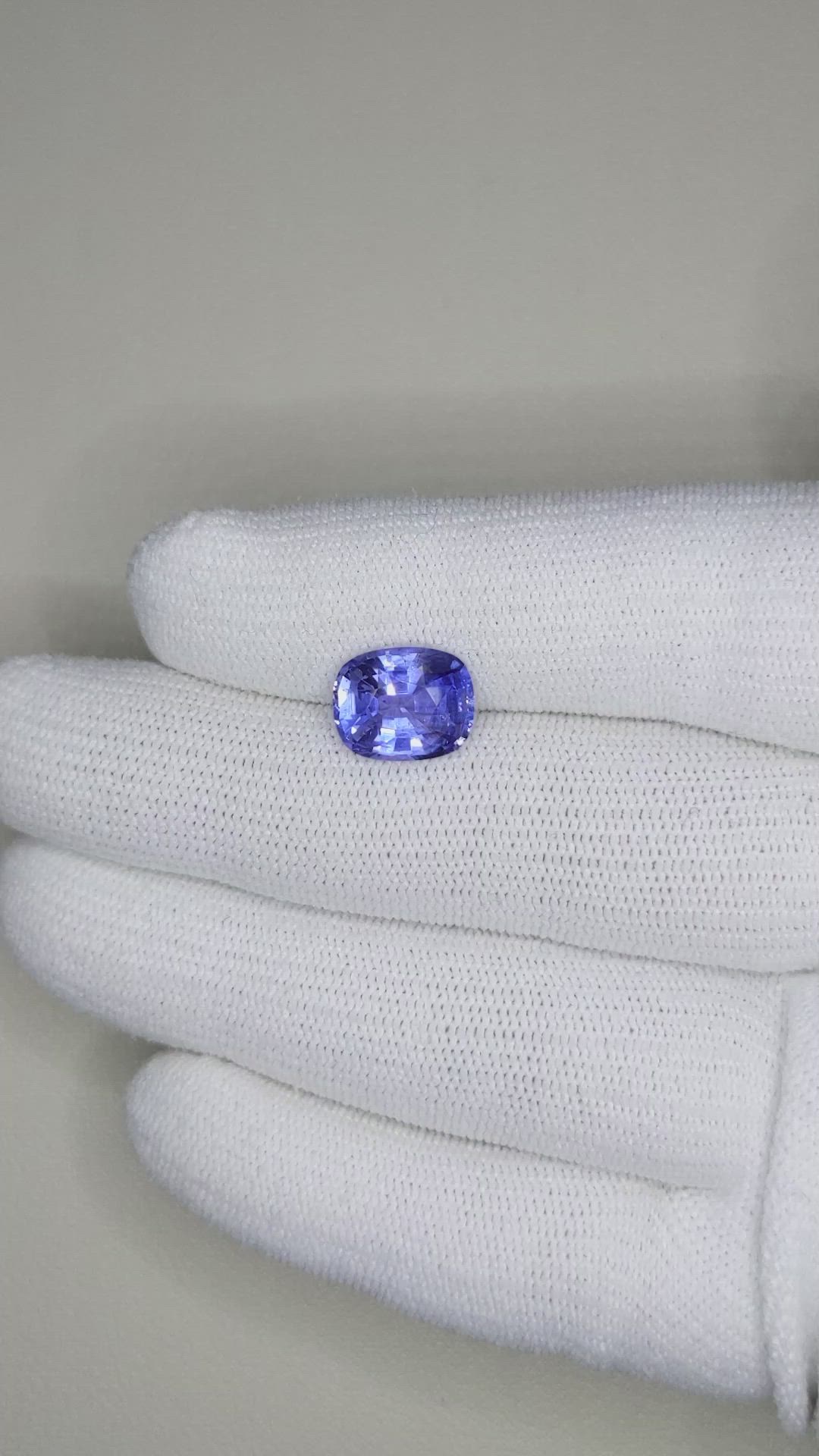 4.54 Ct. Blue Sapphire from Ceylon (Sri Lanka) Size Video