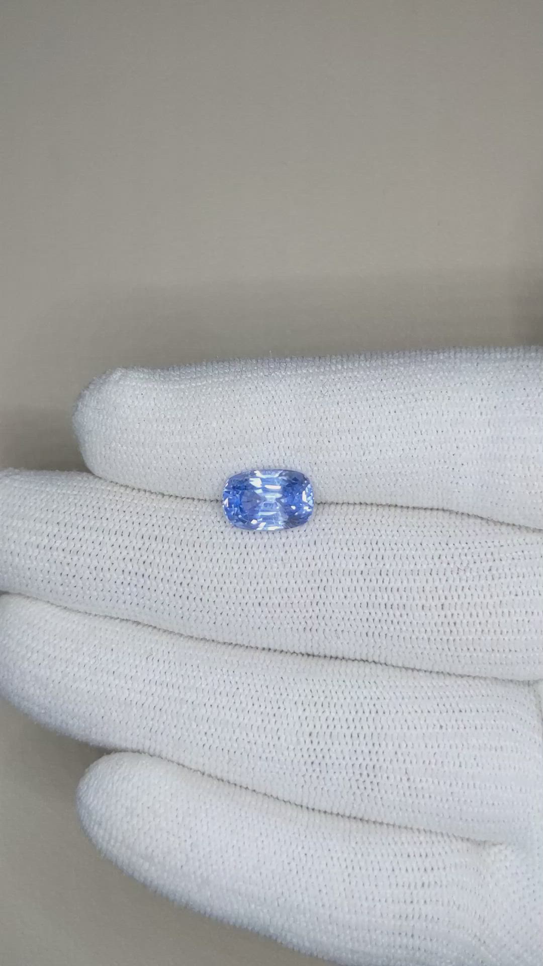 3.61 Ct. Blue Sapphire from Ceylon (Sri Lanka) Size Video