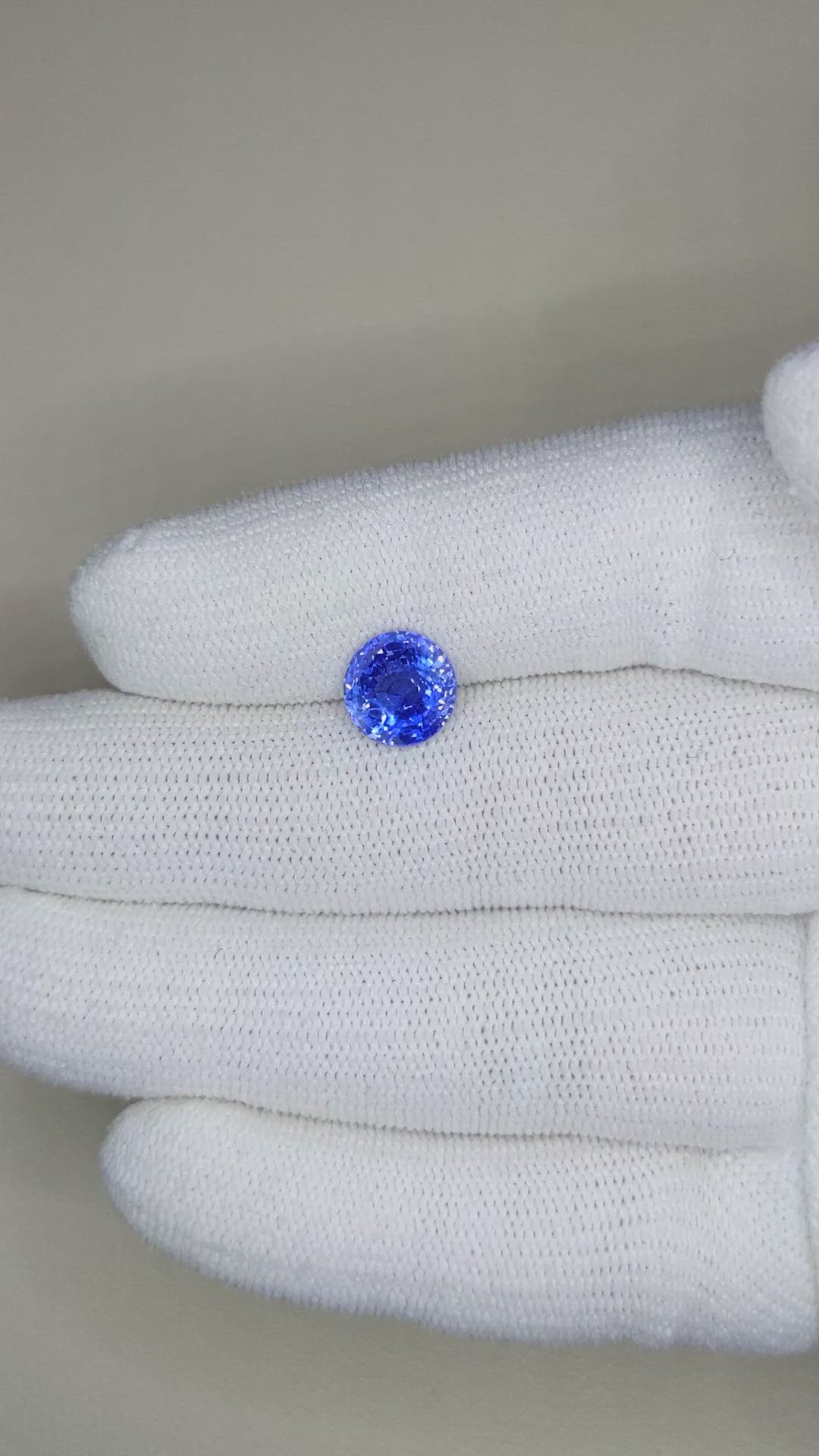 3.04 Ct. Blue Sapphire from Ceylon (Sri Lanka) Size Video