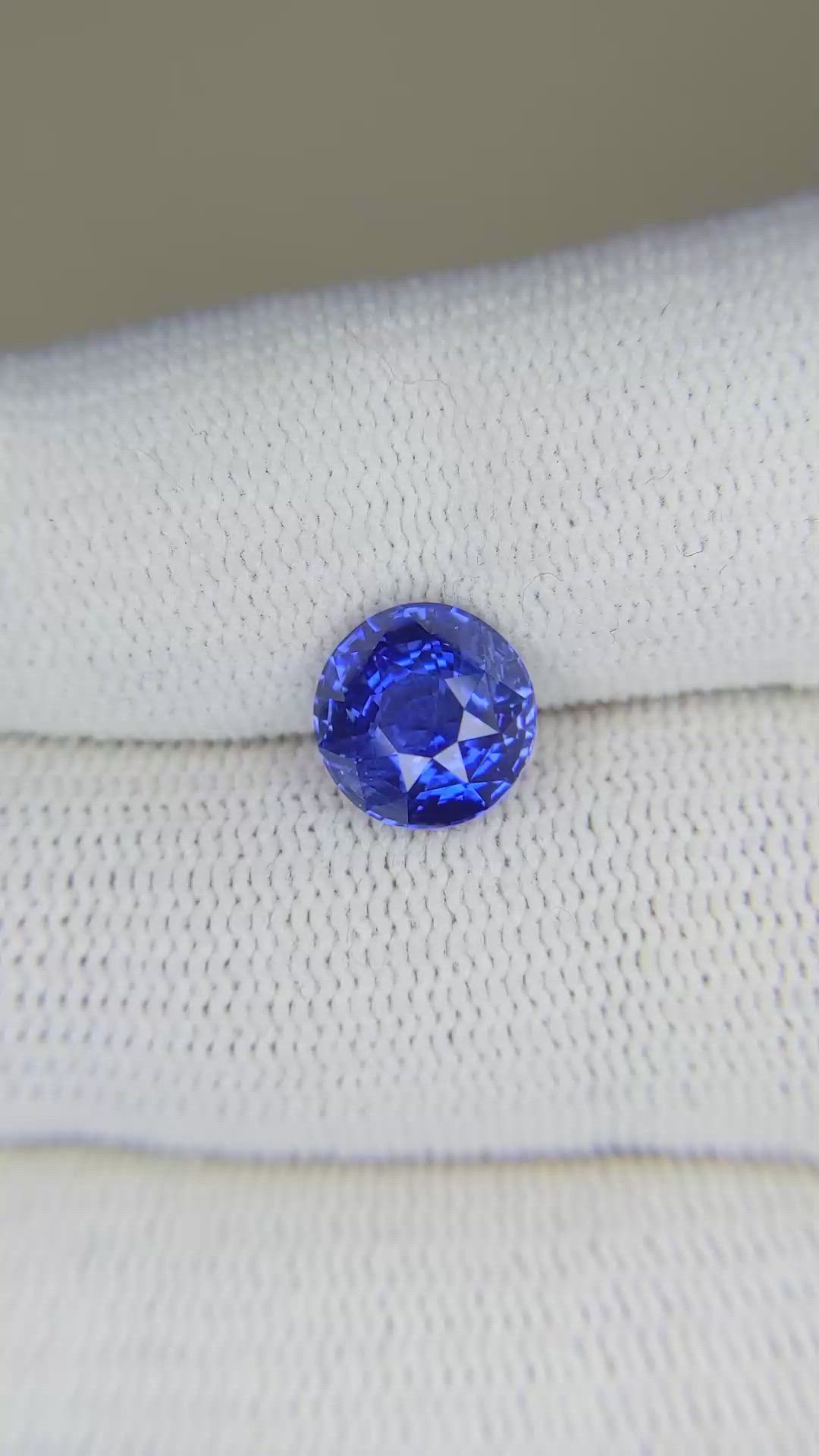 3.04 Ct. Blue Sapphire from Ceylon (Sri Lanka) Size Video