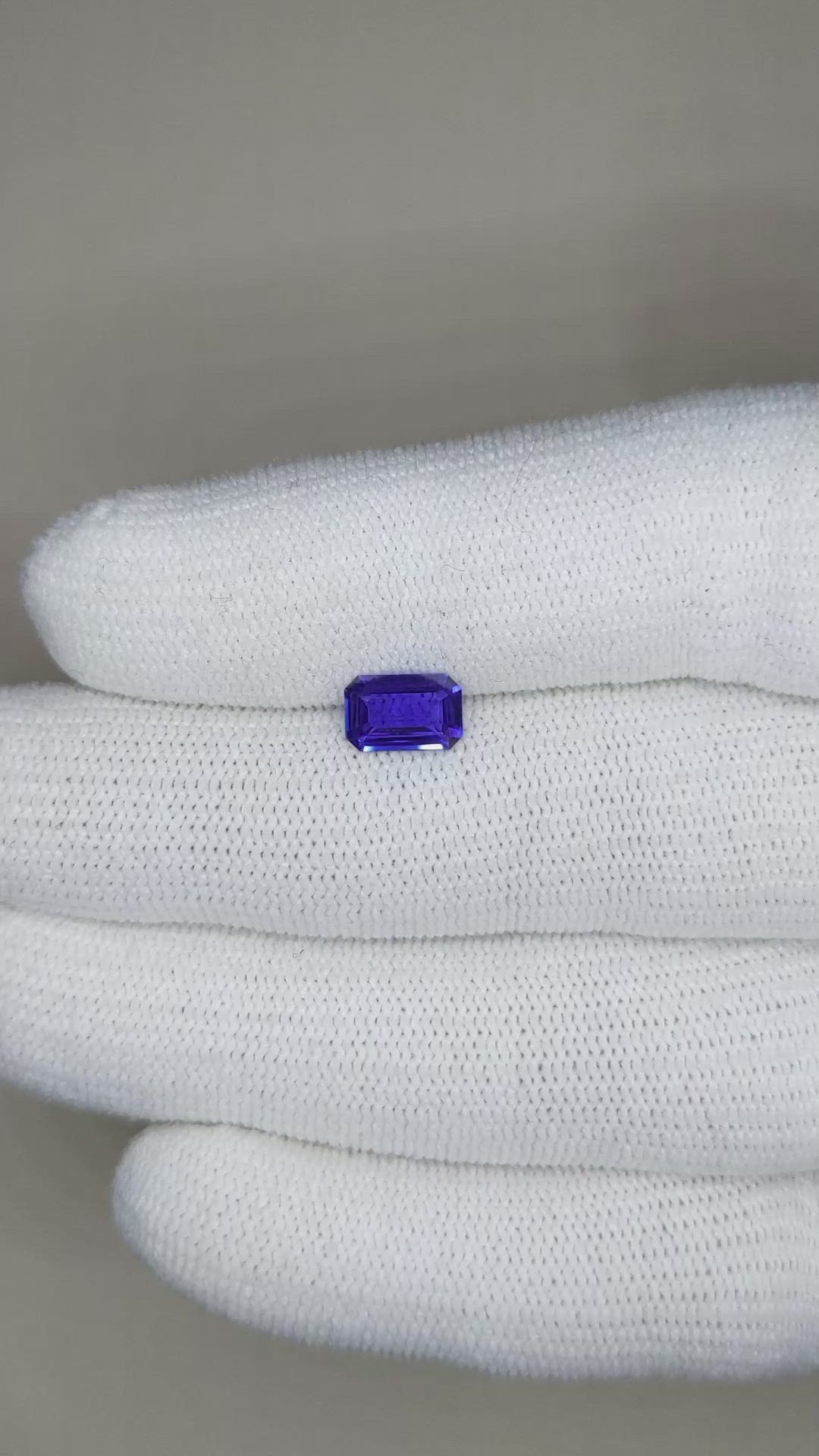 1.05 Ct. Blue Sapphire from Ceylon (Sri Lanka) Size Video