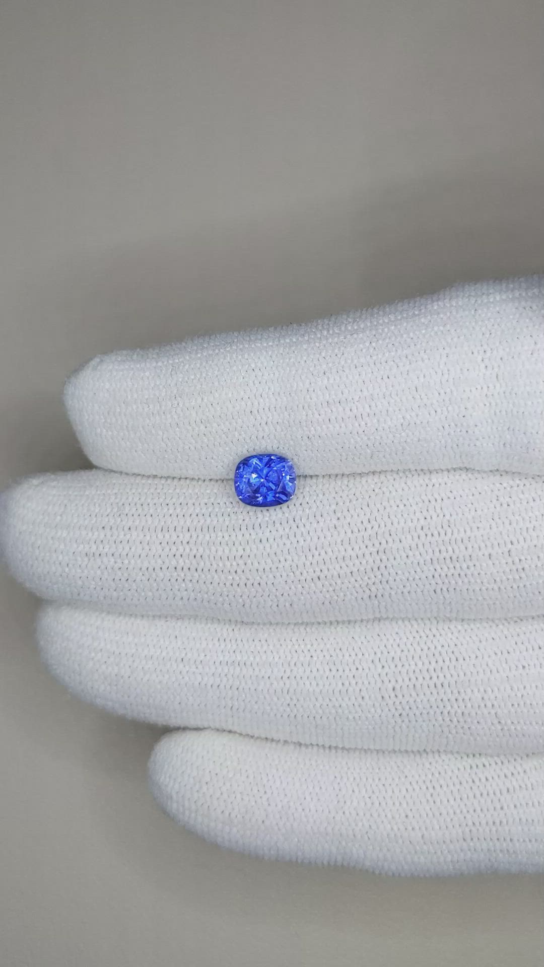 1.71 Ct. Blue Sapphire from Ceylon (Sri Lanka) Size Video
