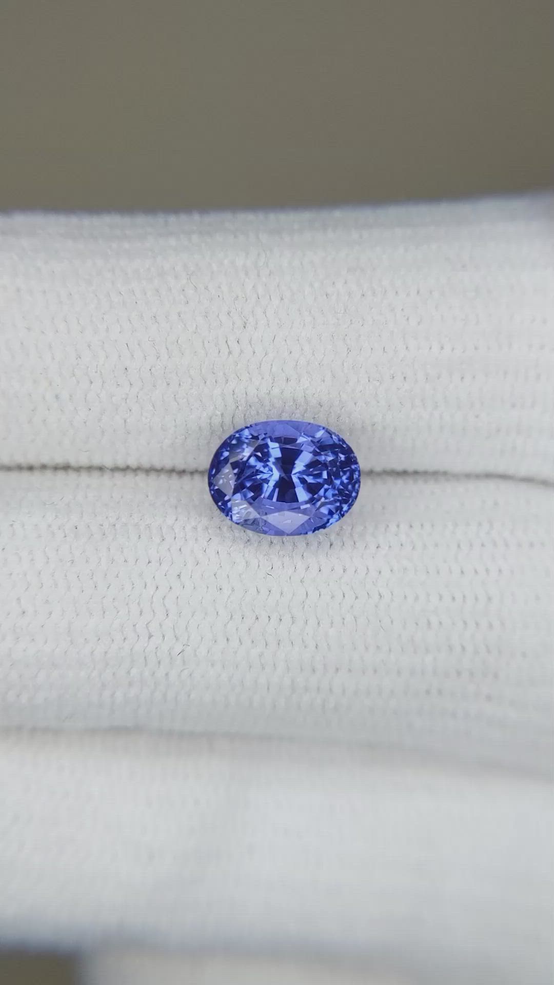 2.22 Ct. Blue Sapphire from Ceylon (Sri Lanka) Size Video