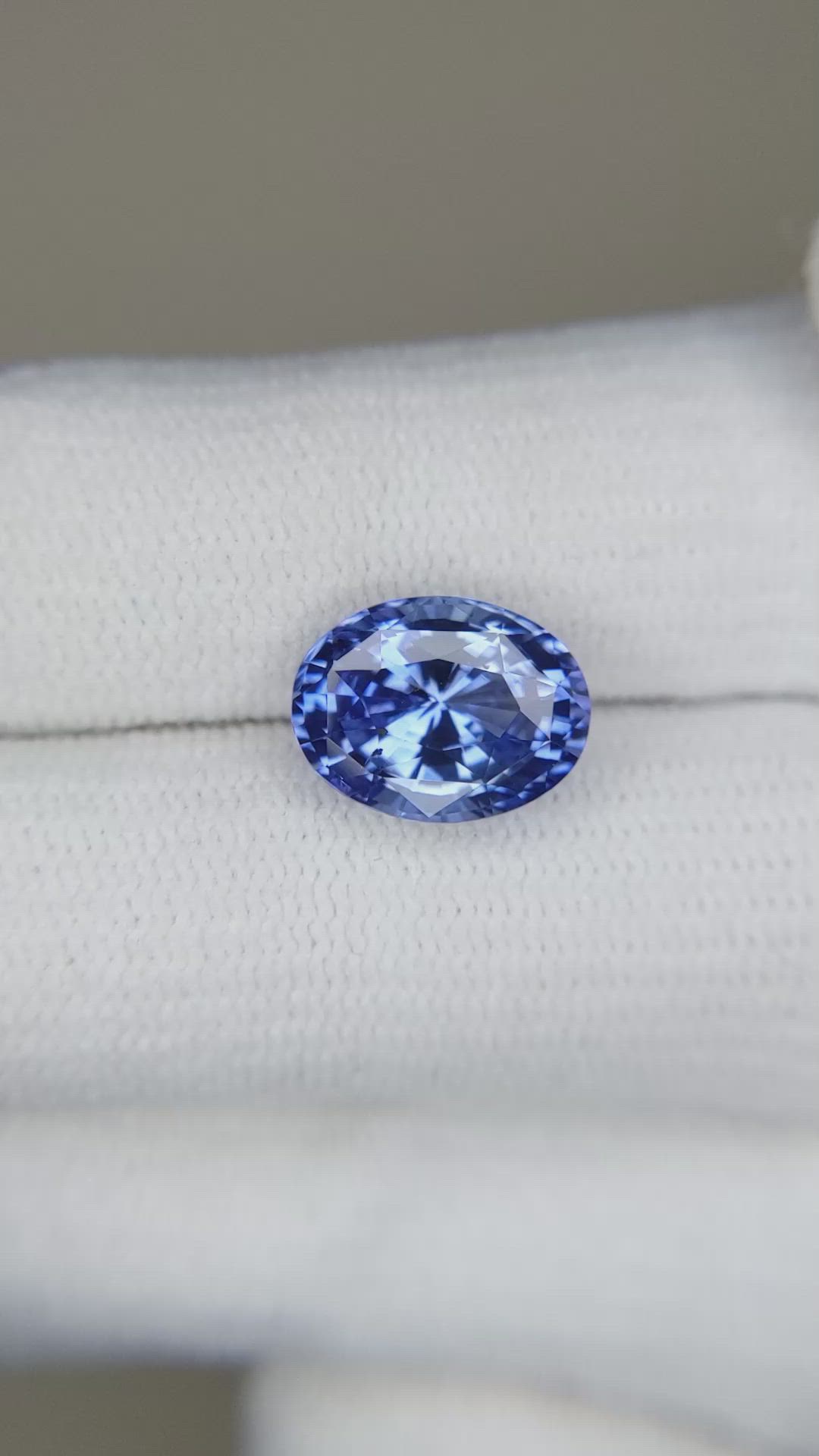 4.08 Ct. Blue Sapphire from Ceylon (Sri Lanka) Size Video