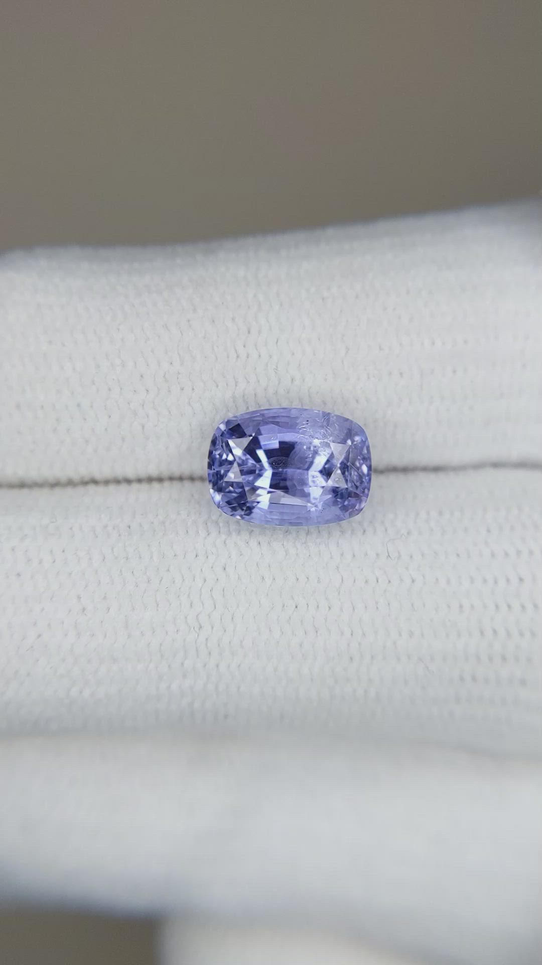 3.18 Ct. Blue Sapphire from Ceylon (Sri Lanka) Size Video