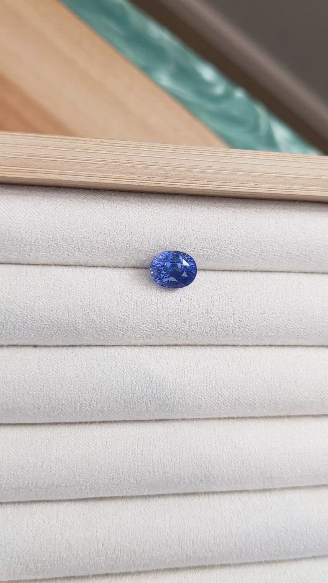4.15 Ct. Blue Sapphire from Ceylon (Sri Lanka) Size Video