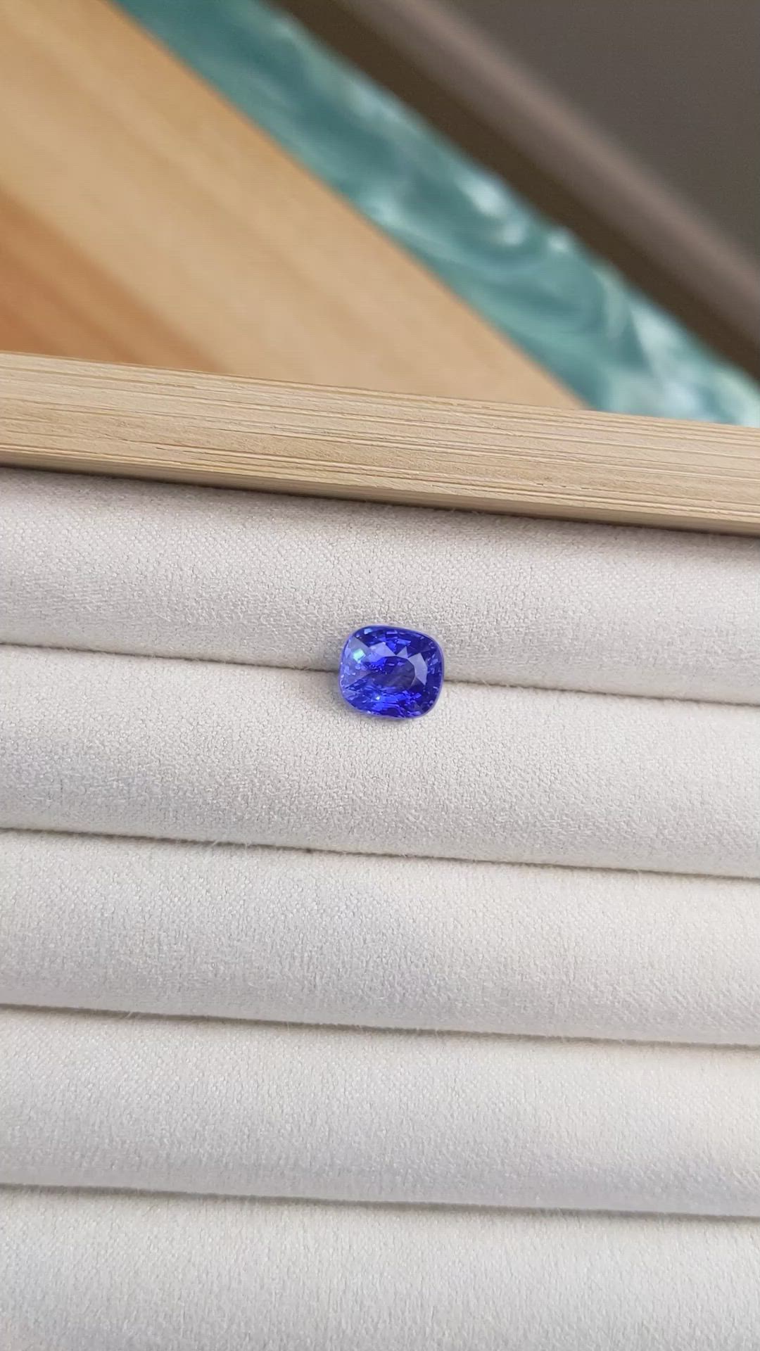 3.59 Ct. Blue Sapphire from Ceylon (Sri Lanka) Size Video