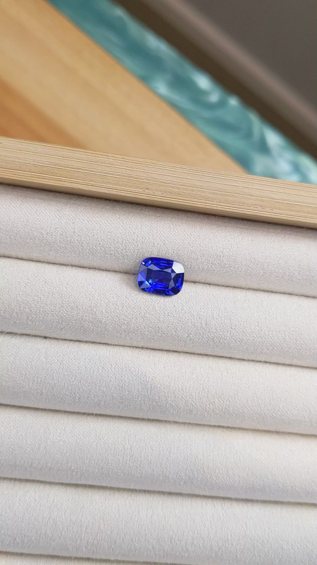 3.59 Ct. Blue Sapphire from Ceylon (Sri Lanka) Size Video