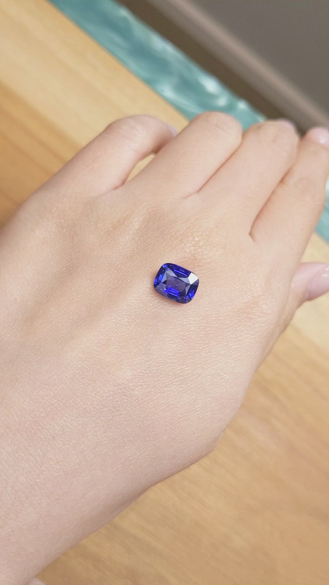 3.59 Ct. Blue Sapphire from Ceylon (Sri Lanka) Size Video
