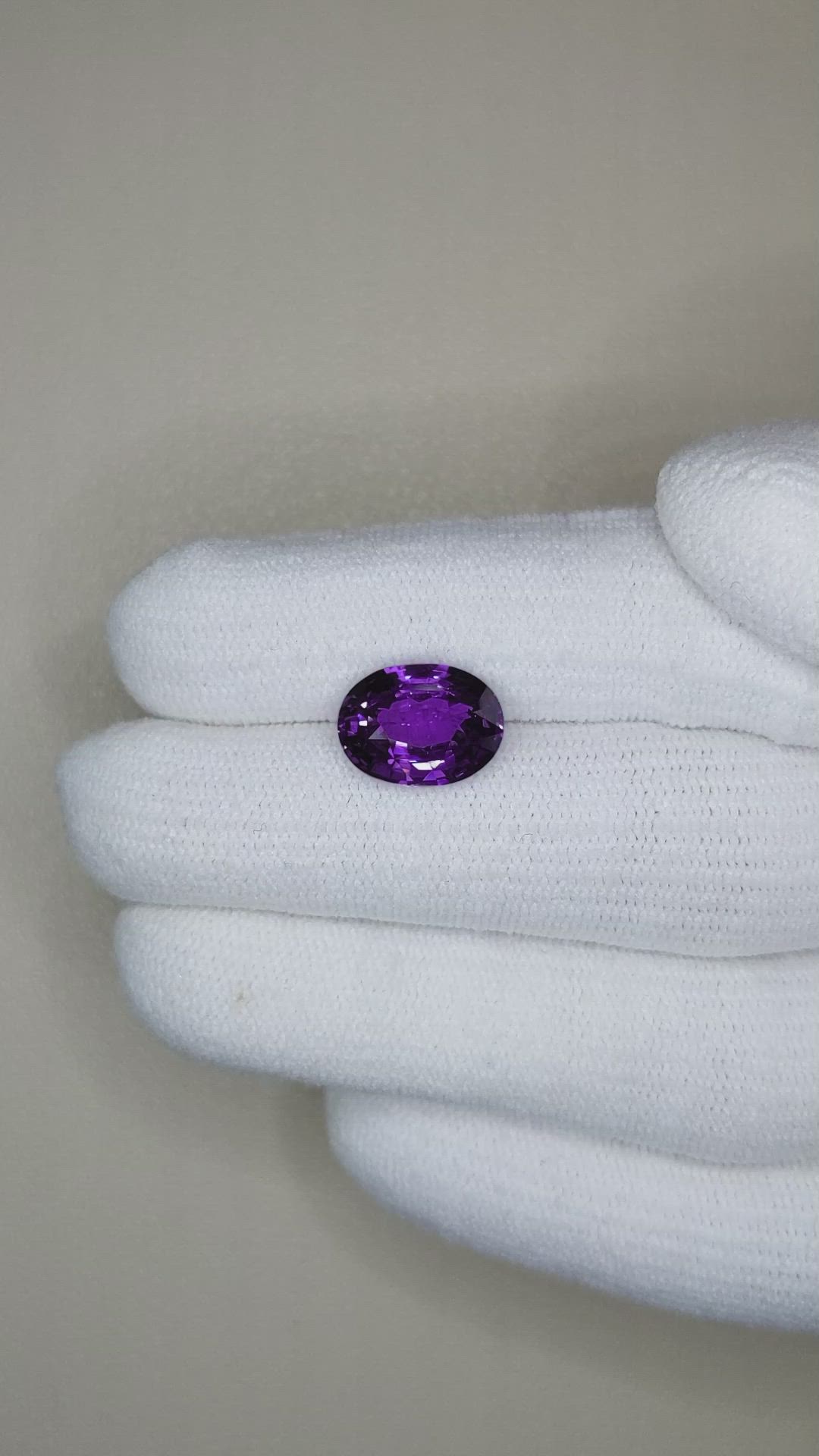5.00 Ct. Purple Sapphire from Ceylon (Sri Lanka) Size Video