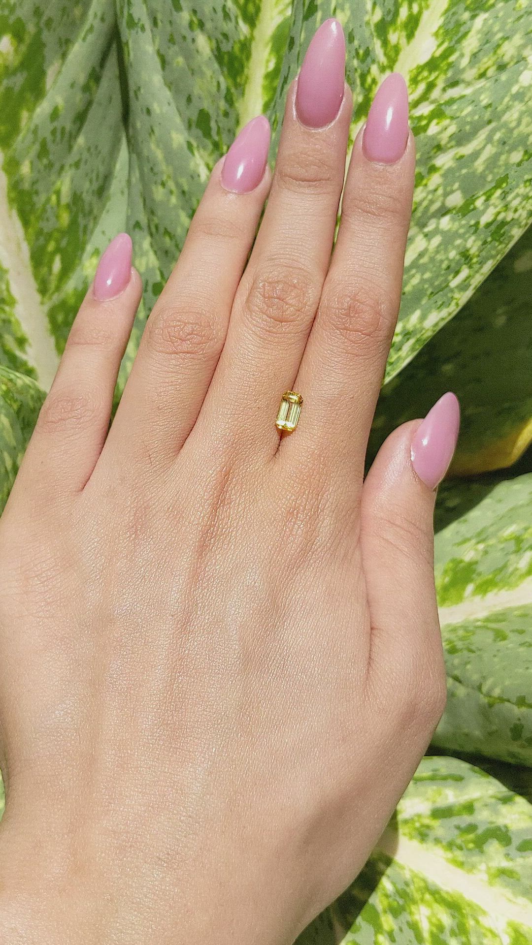 1.39 Ct. Yellow Sapphire from Ceylon (Sri Lanka) Size Video