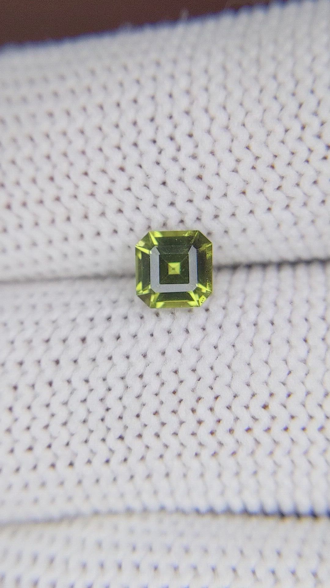 0.77 Ct. Green Sapphire from Ceylon (Sri Lanka) Size Video