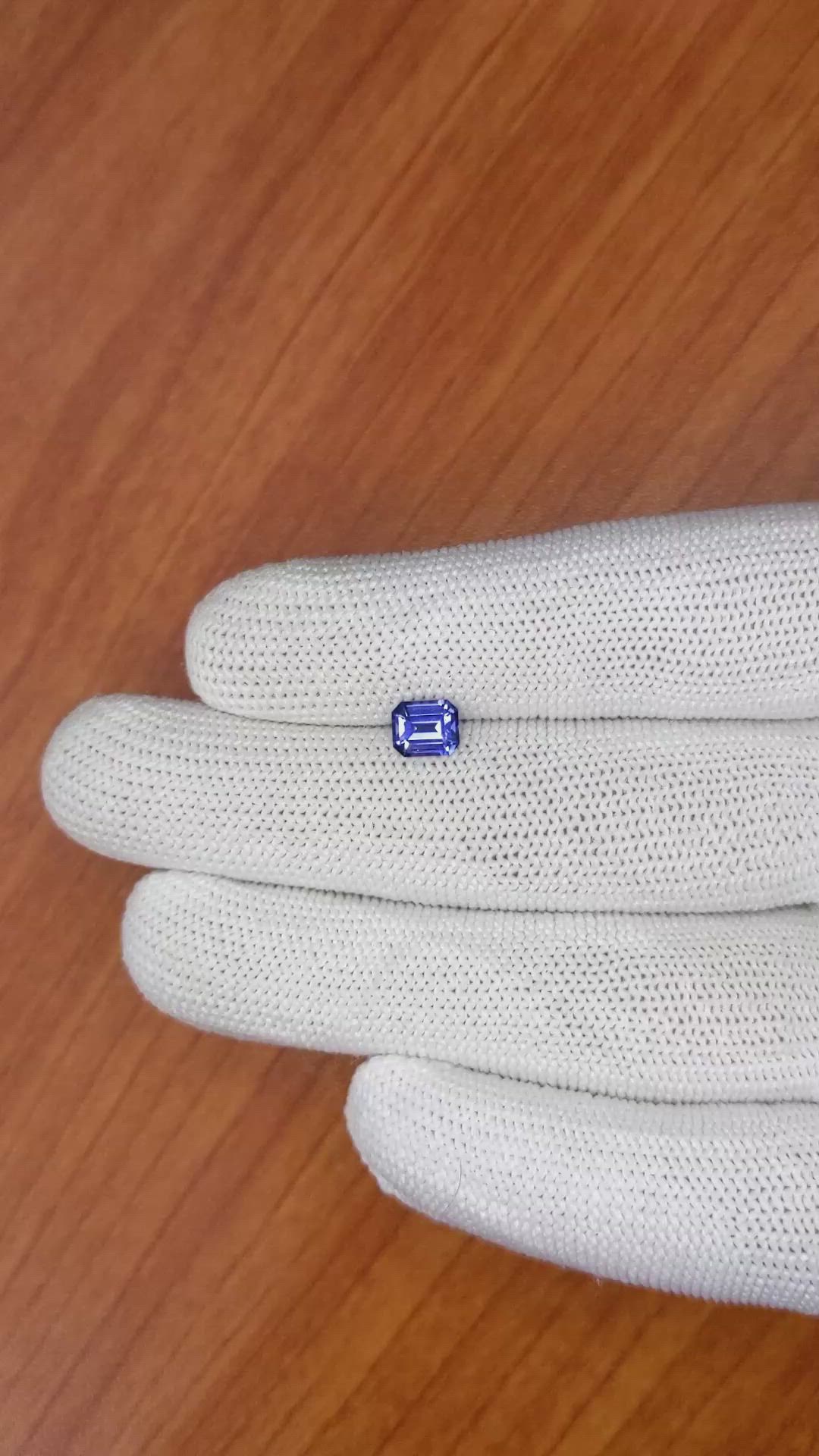 1.01 Ct. Blue Sapphire from Ceylon (Sri Lanka) Size Video