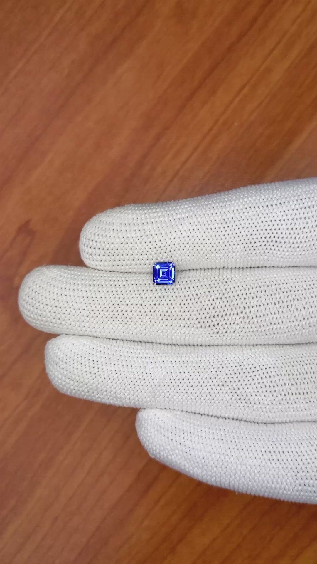 0.75 Ct. Blue Sapphire from Ceylon (Sri Lanka) Size Video