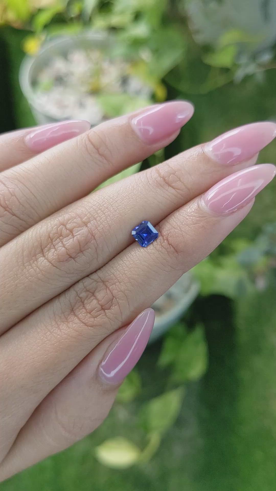 0.75 Ct. Blue Sapphire from Ceylon (Sri Lanka) Size Video