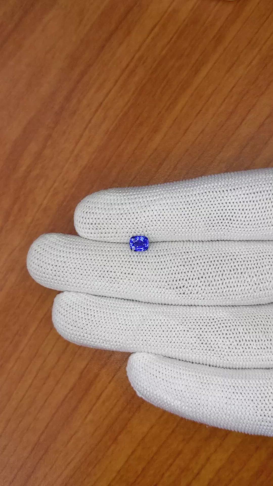 0.70 Ct. Blue Sapphire from Ceylon (Sri Lanka) Size Video