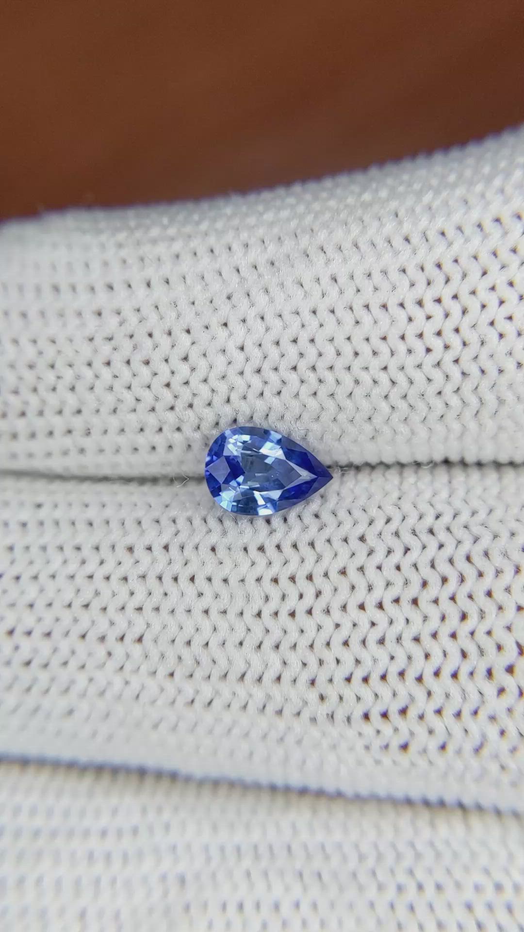 0.76 Ct. Blue Sapphire from Ceylon (Sri Lanka) Size Video