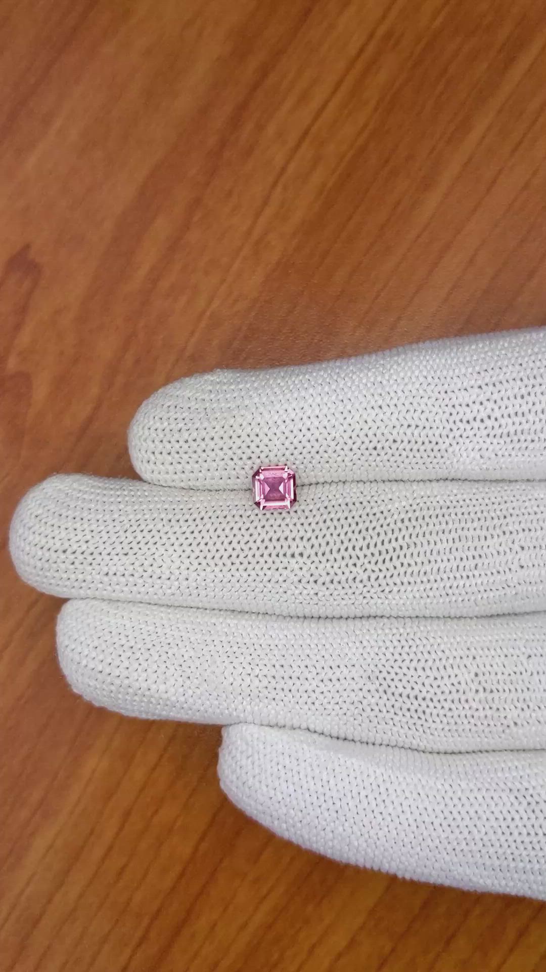 0.92 Ct. Pink Sapphire from Ceylon (Sri Lanka) Size Video