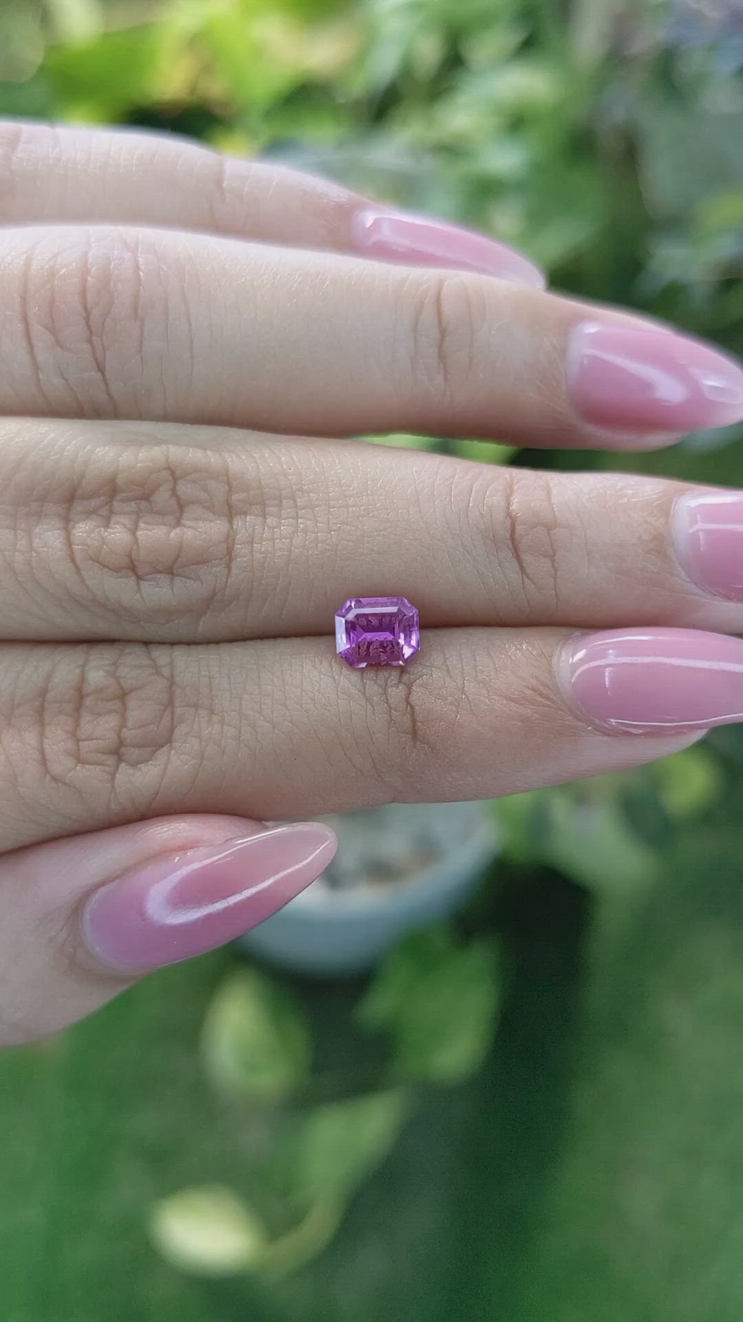 1.04 Ct. Pinkish Purple Sapphire from Ceylon (Sri Lanka) Size Video