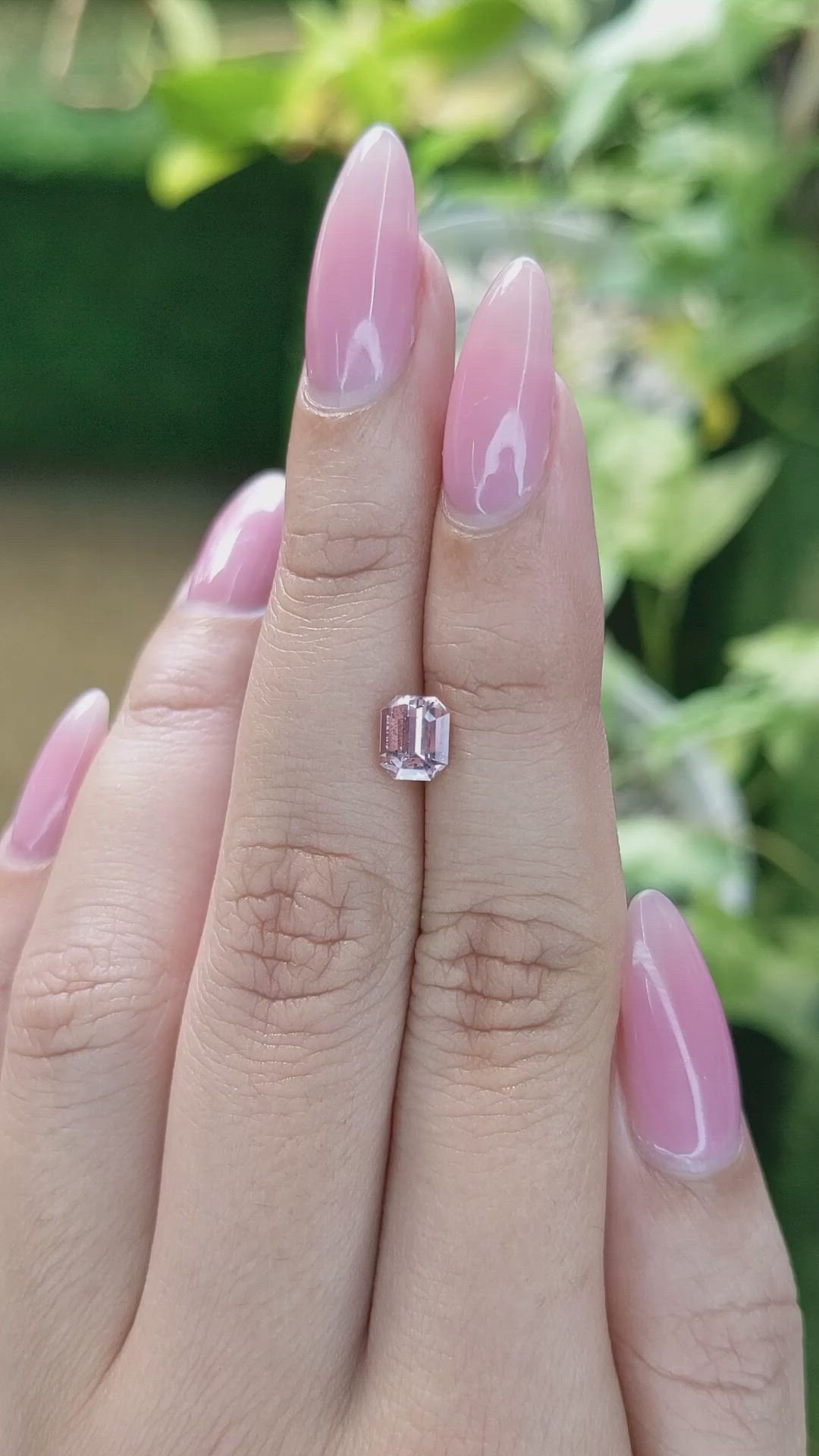 1.05 Ct. Purplish Pink Sapphire from Ceylon (Sri Lanka) Size Video