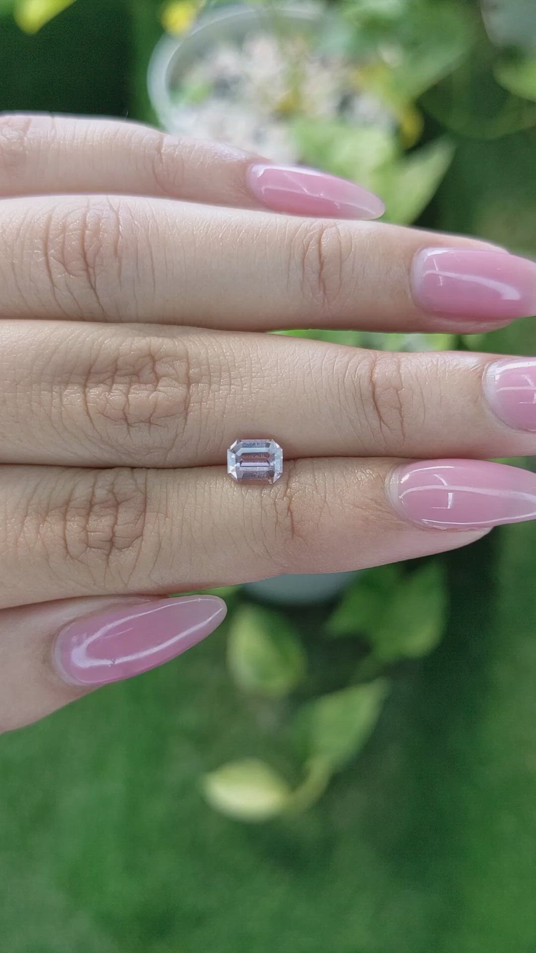 1.05 Ct. Purplish Pink Sapphire from Ceylon (Sri Lanka) Size Video