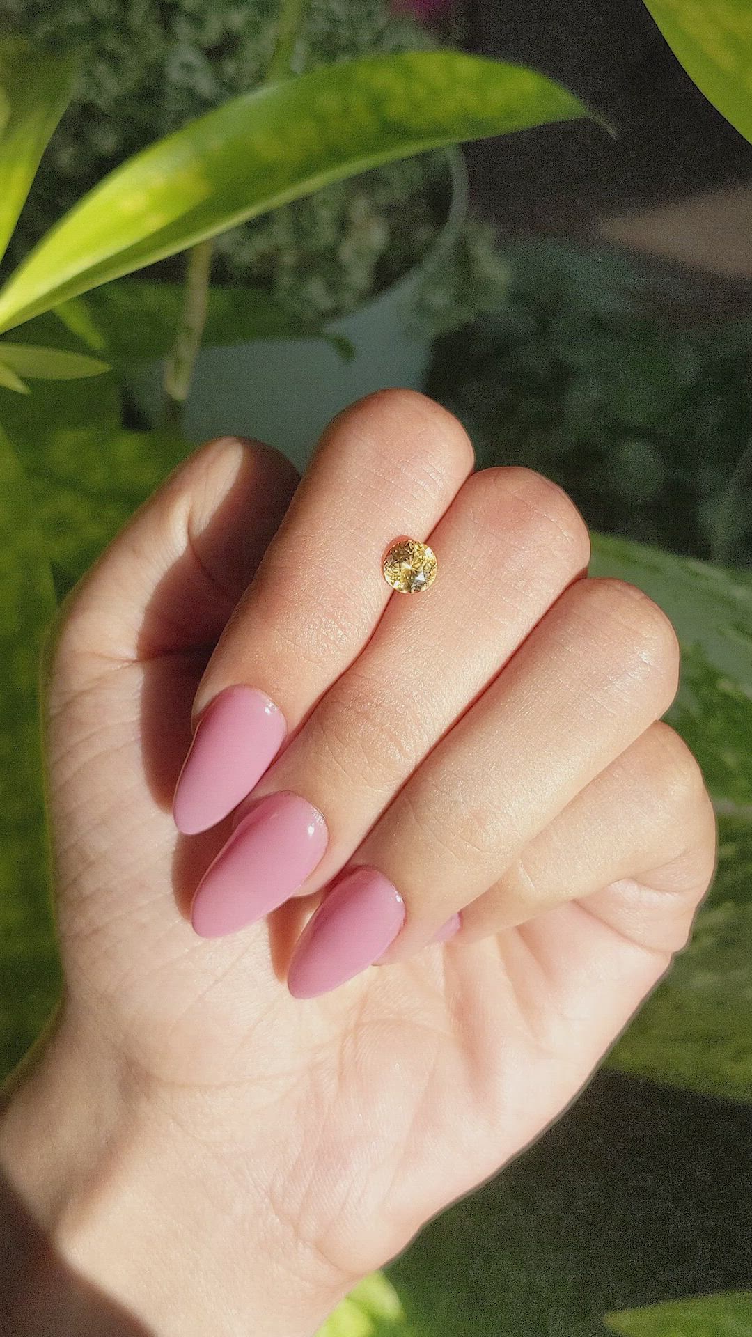 1.21 Ct. Yellow Sapphire from Ceylon (Sri Lanka) Size Video