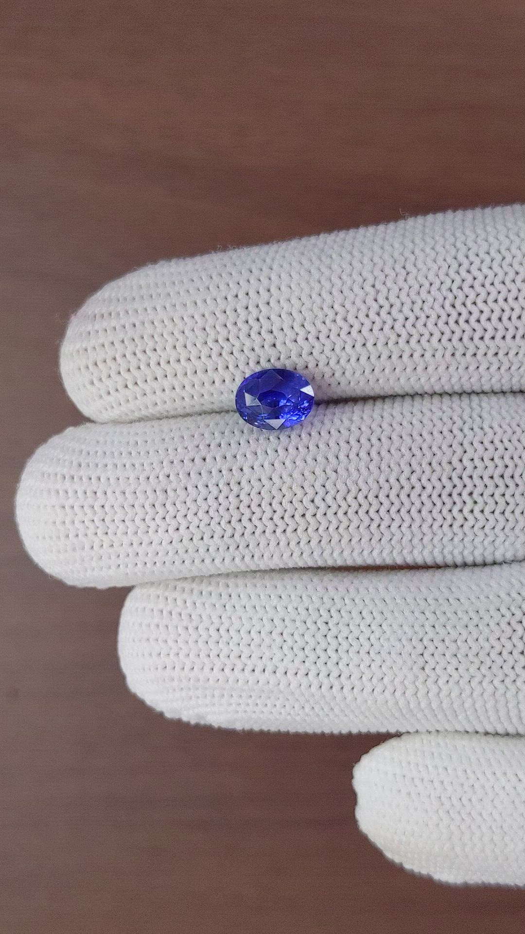 2.00 Ct. Blue Sapphire from Ceylon (Sri Lanka) Size Video