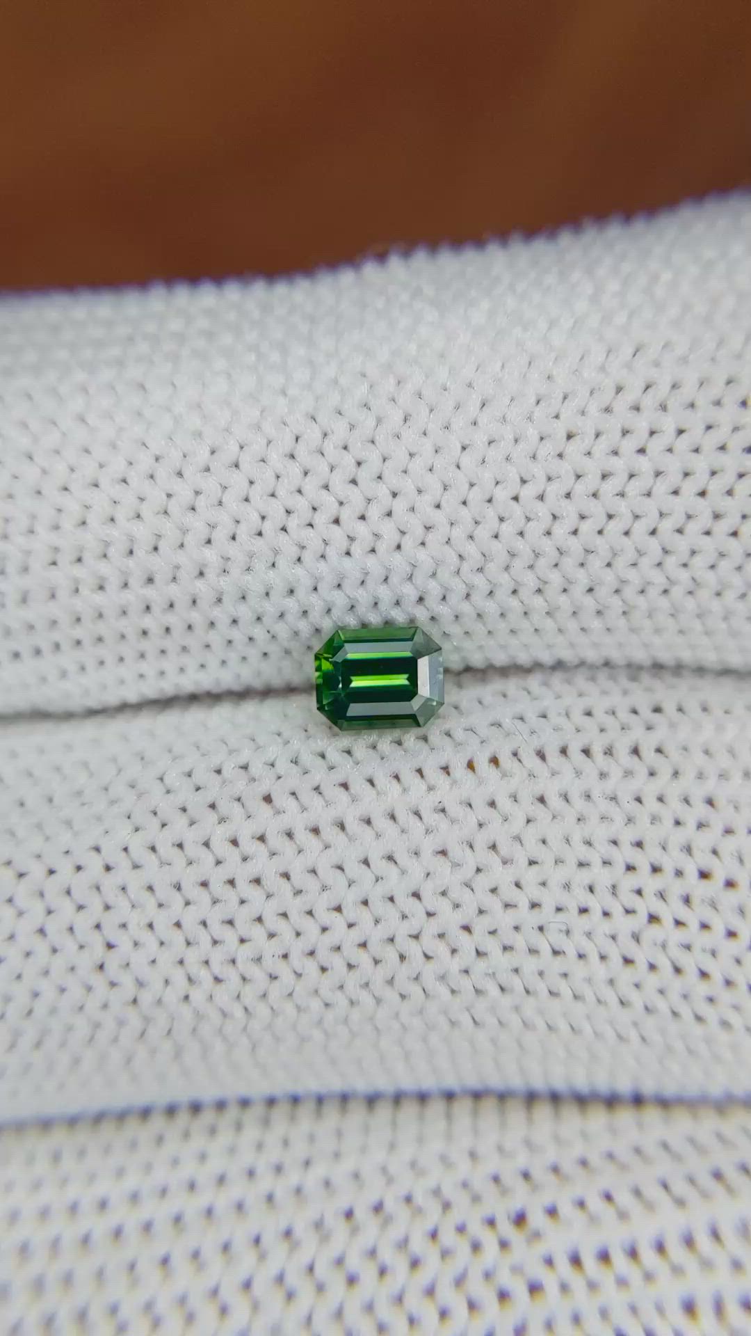 0.55 Ct. Green Sapphire from Ceylon (Sri Lanka) Size Video