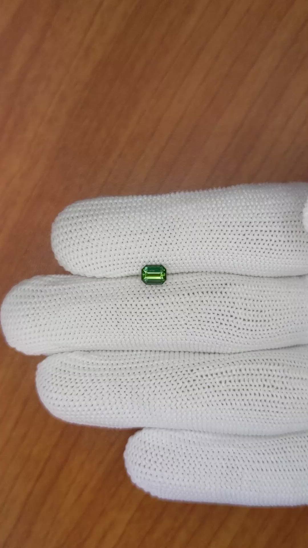 0.55 Ct. Green Sapphire from Ceylon (Sri Lanka) Size Video