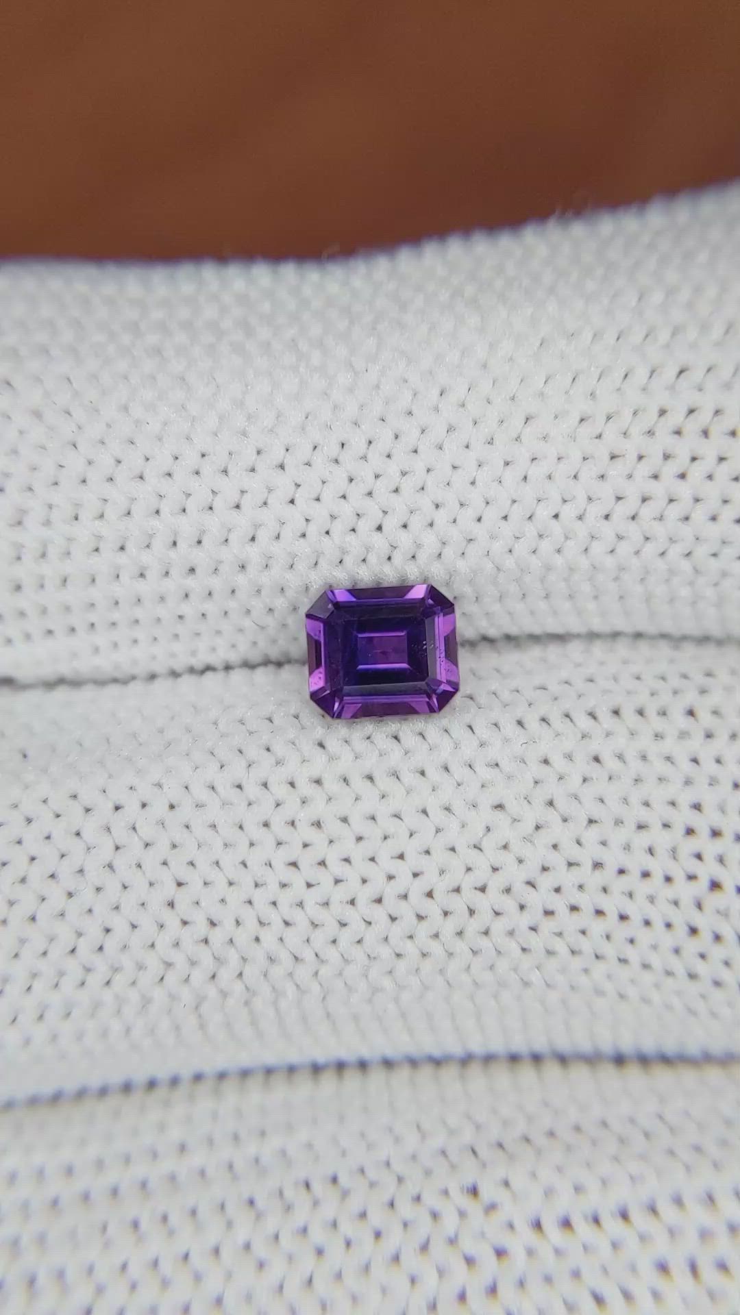 0.92 Ct. Color Change Sapphire from Ceylon (Sri Lanka) Size Video