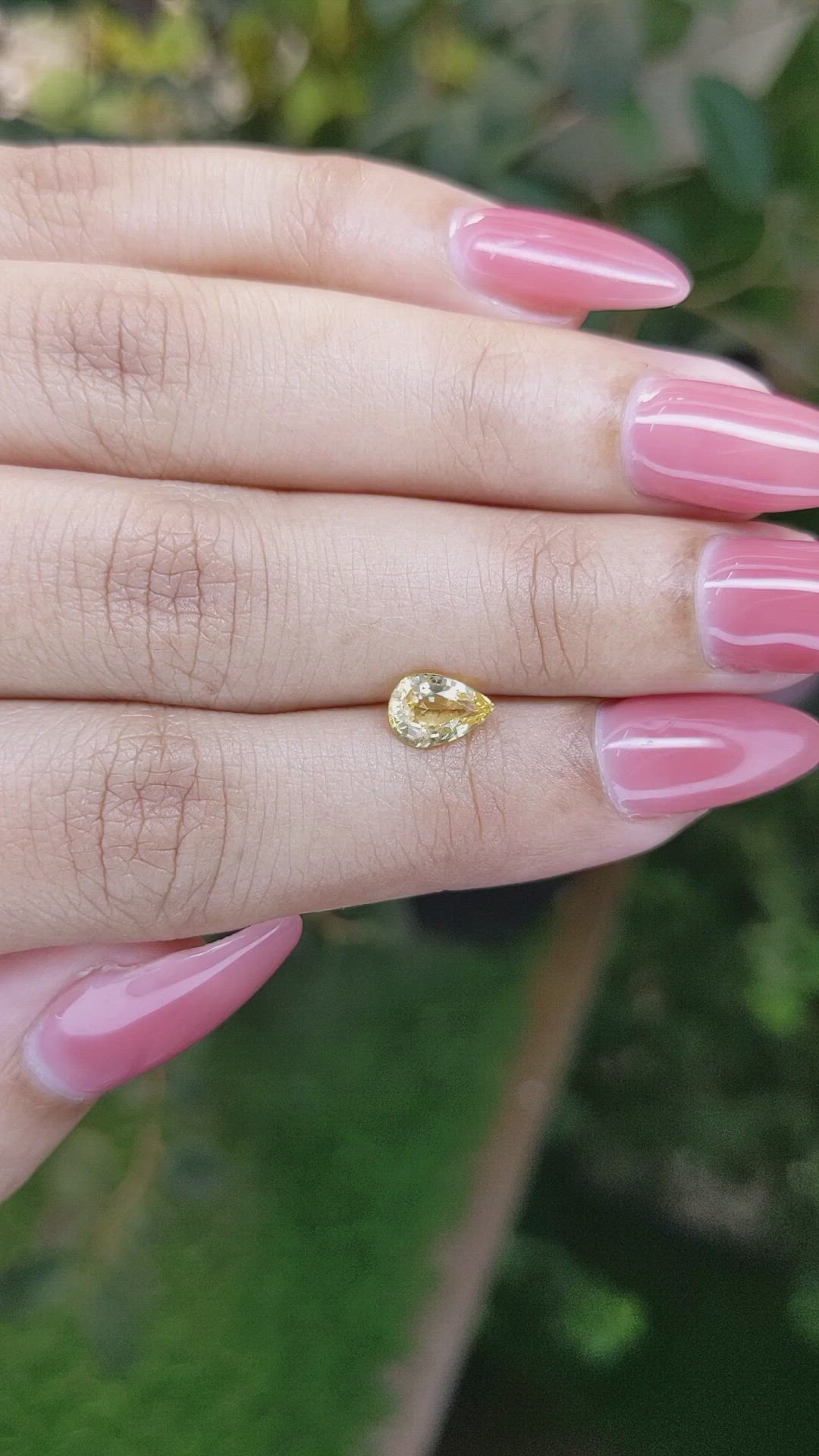 1.06 Ct. Yellow Sapphire from Ceylon (Sri Lanka) Size Video