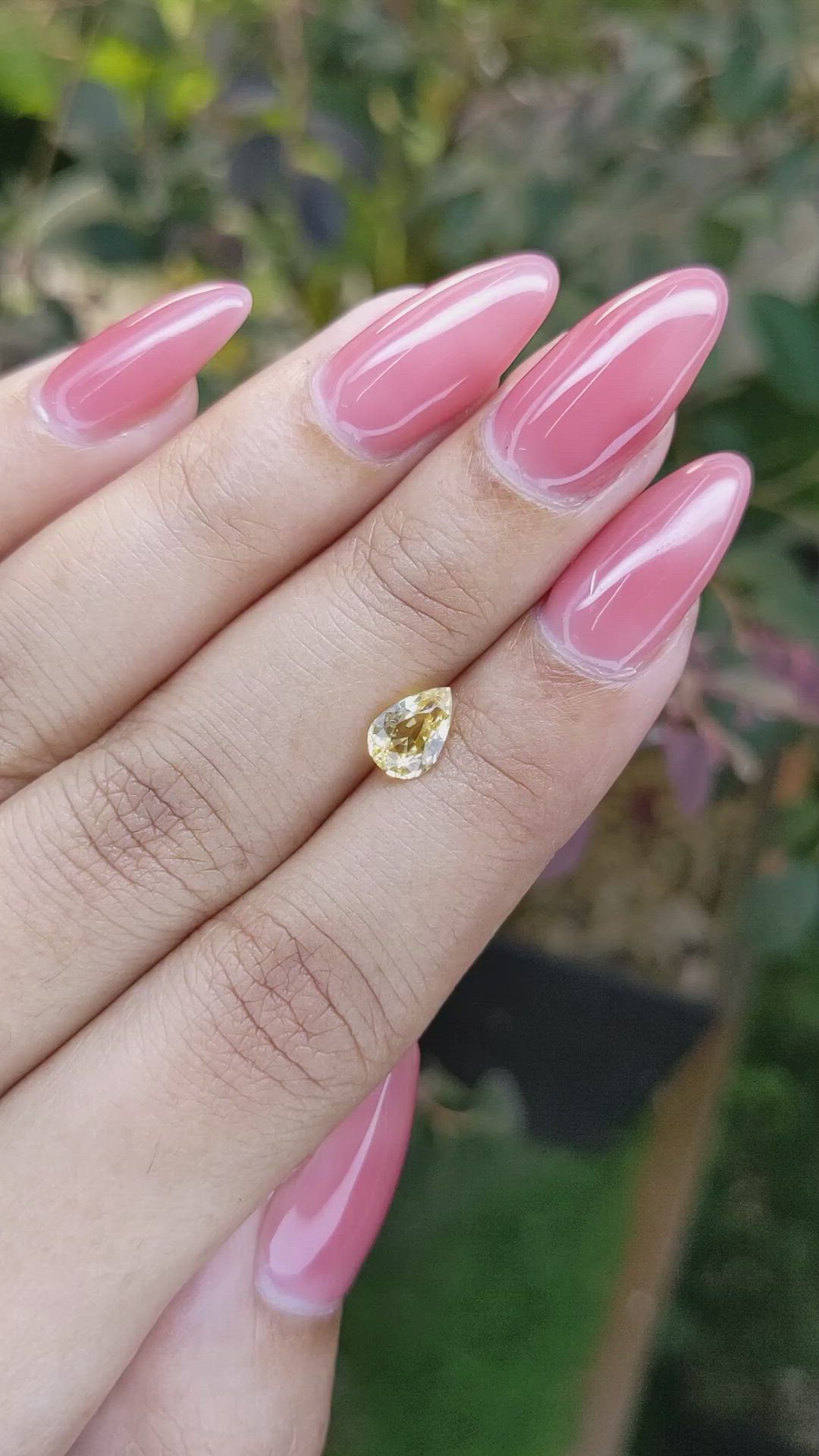 1.06 Ct. Yellow Sapphire from Ceylon (Sri Lanka) Size Video